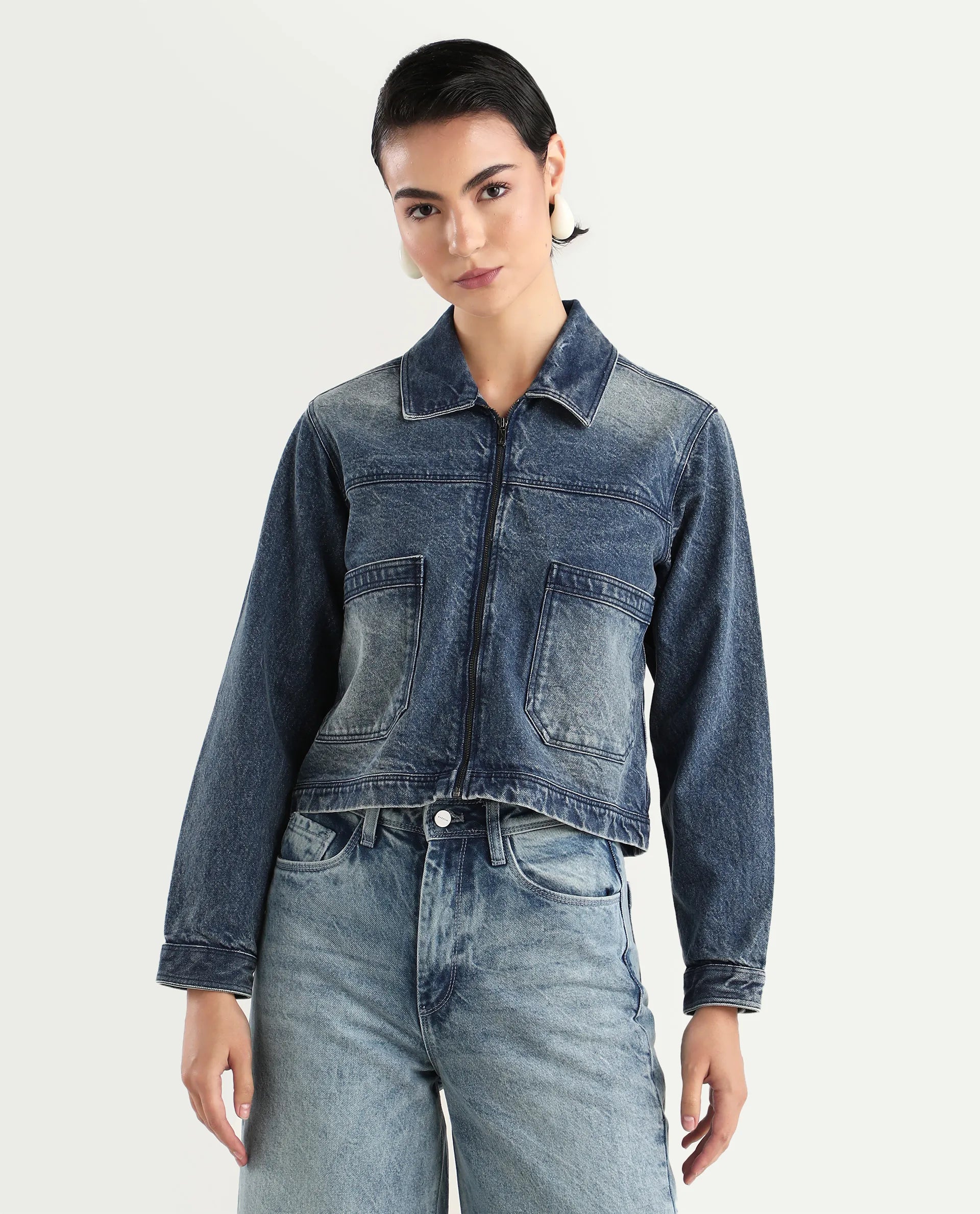 Rareism Women's Alino Blue Cotton Spread Collar Plain Cuffed Sleeve Regular Fit Jacket