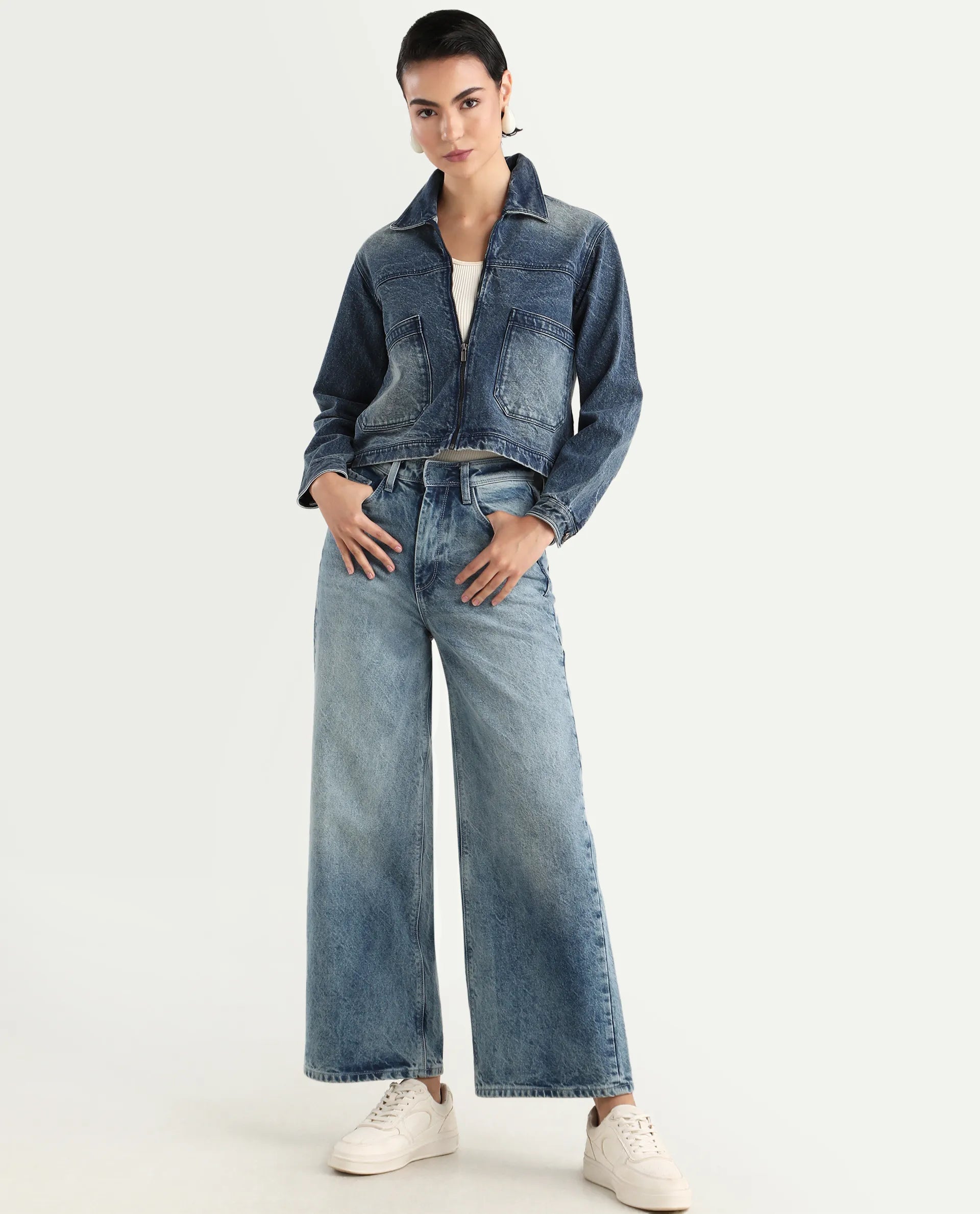 Rareism Women's Alino Blue Cotton Spread Collar Plain Cuffed Sleeve Regular Fit Jacket