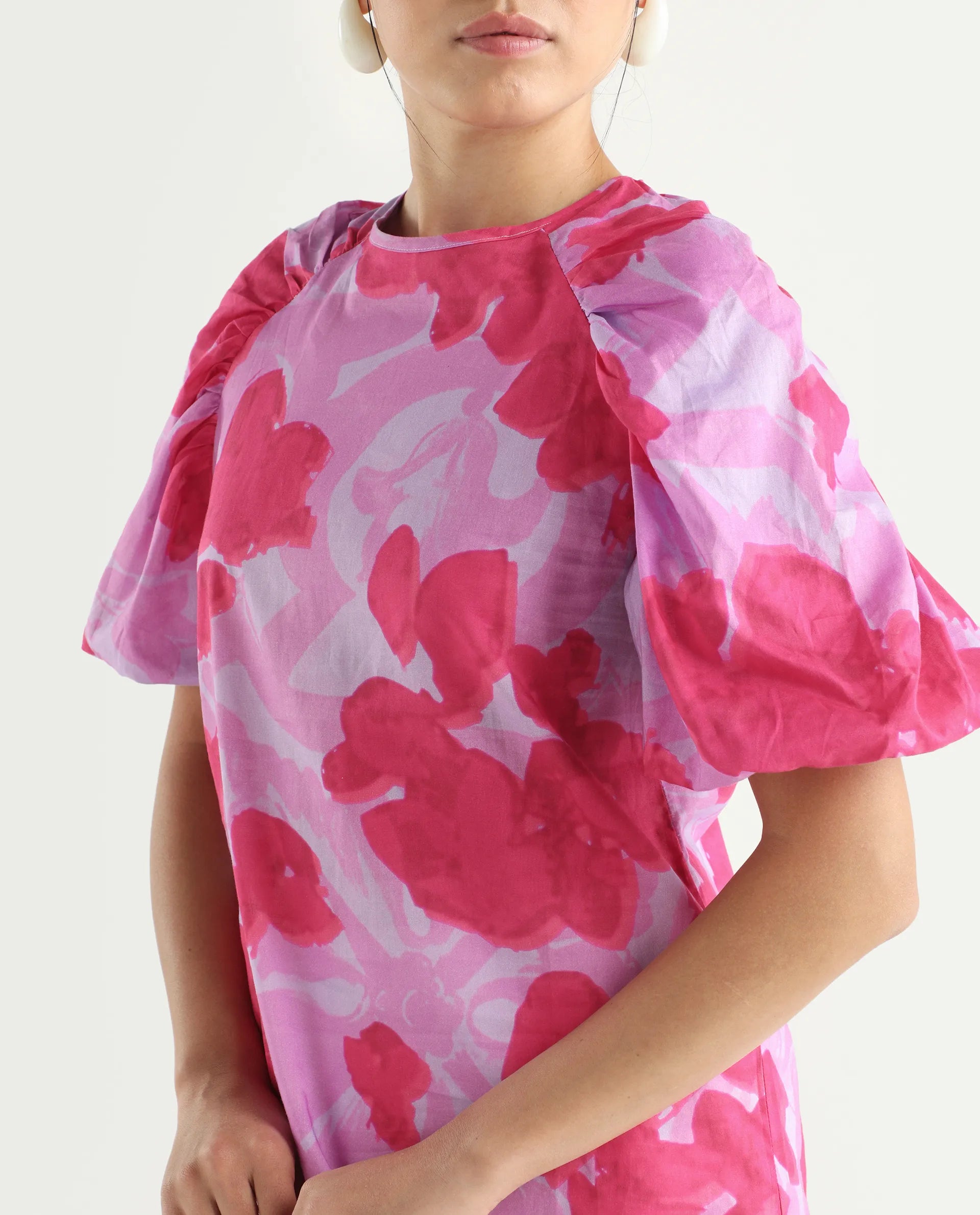 Rareism Women's Alpen Light Purple Cotton Crew Neck Floral Print Puff Sleeves Relaxed Fit Top