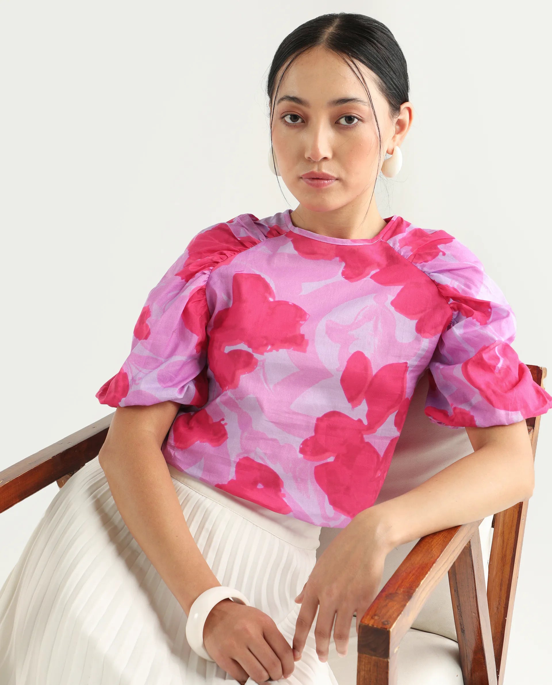 Rareism Women's Alpen Light Purple Cotton Crew Neck Floral Print Puff Sleeves Relaxed Fit Top