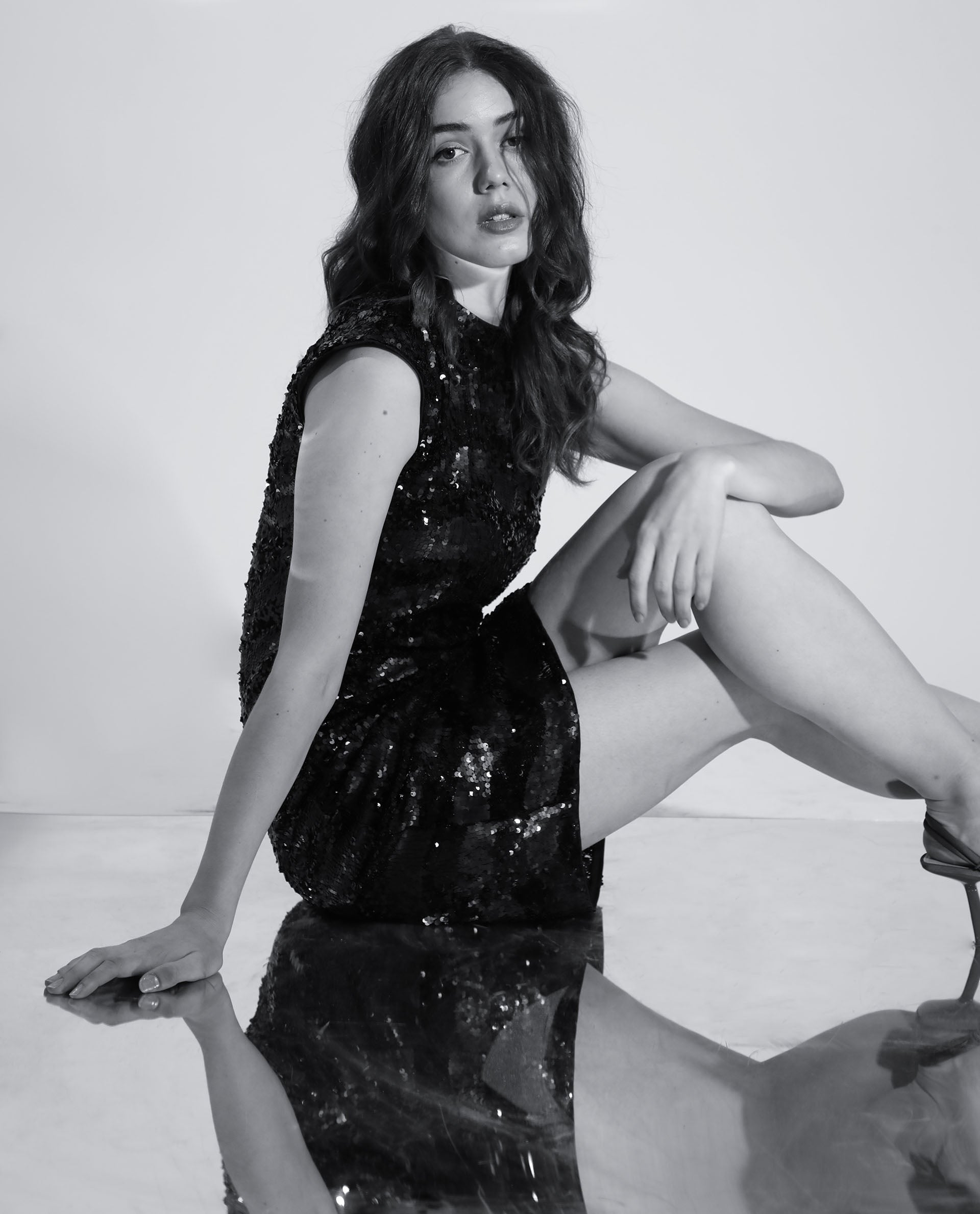 Rareism Women's Alzo Sheen Black Polyester Fabric High Neck Zipper Closure Sleeveless Sequined Knee Length Dress