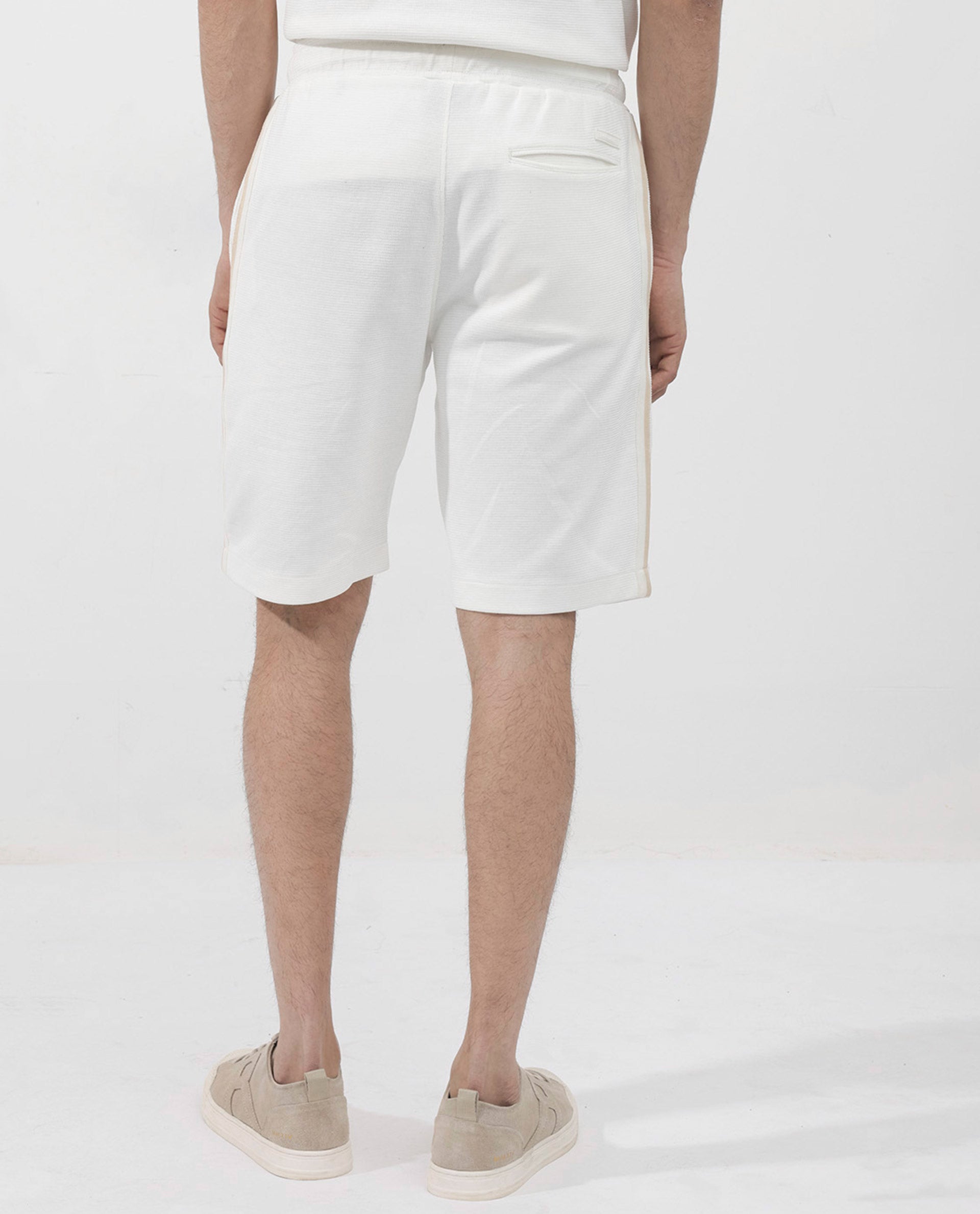 Rare Rabbit Mens Ambet Off-White Cotton Polyester Solid Knee Length Shorts
