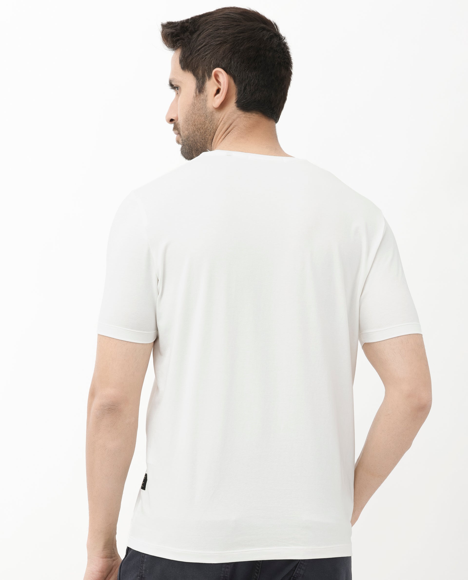 Rare Rabbit Articale Men's Amon Off White Cotton Polyester Fabric Half Sleeves Graphic Print T-Shirt