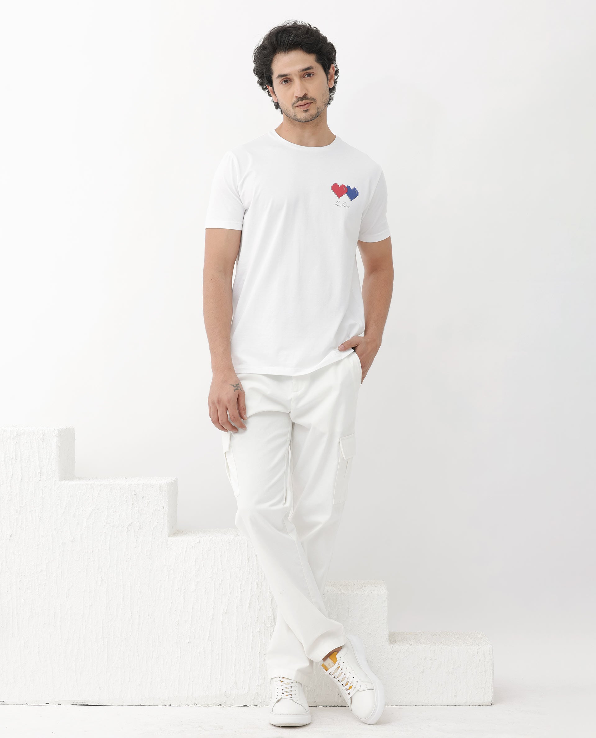 Rare Rabbit Mens Aorta-1 White Cotton Lycra Fabric Short Sleeve Skinny Fit Graphic Print T-Shirt