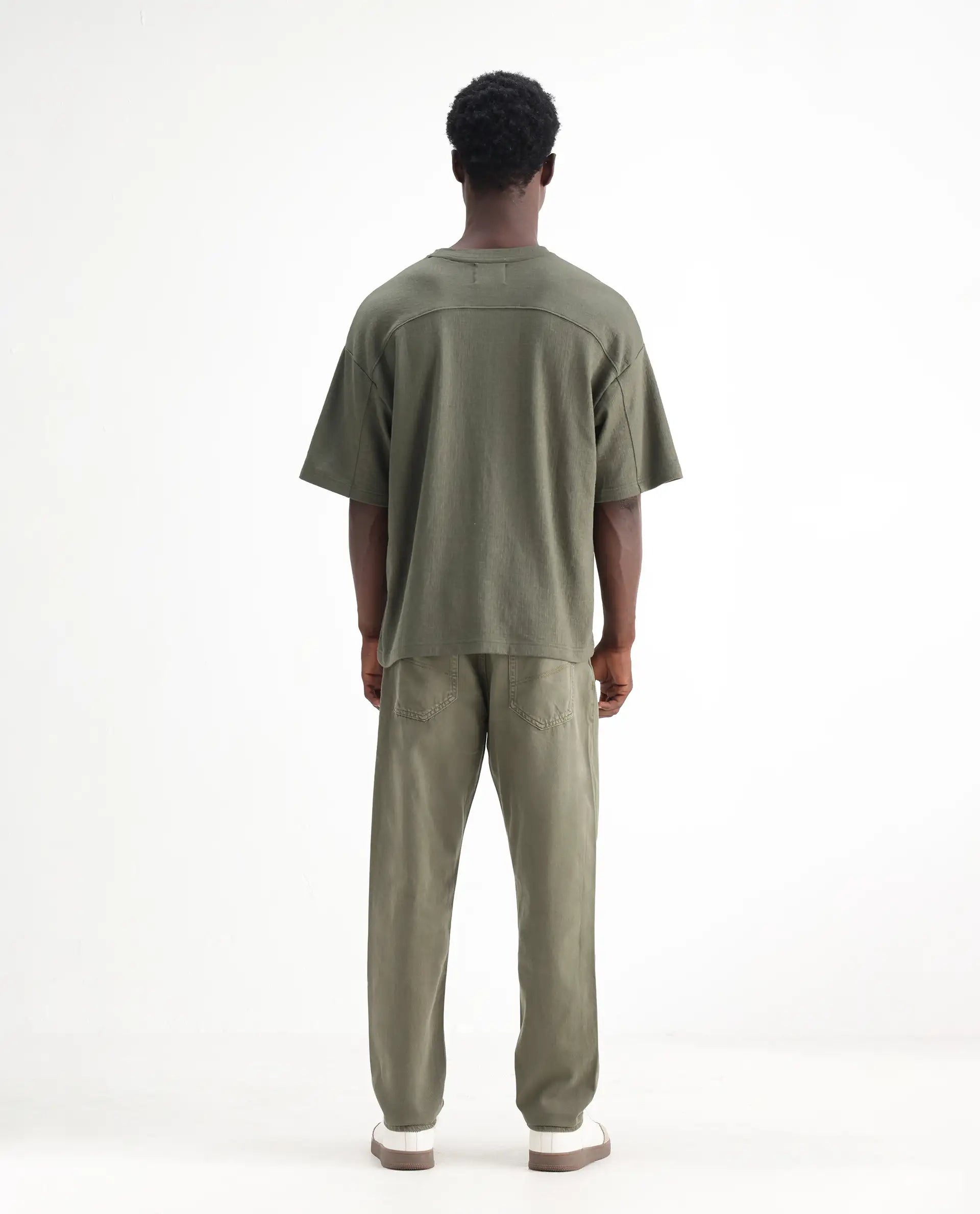 Rare Rabbit Men's Arvi Green Cotton Plain Dond Carrot Fit Jeans