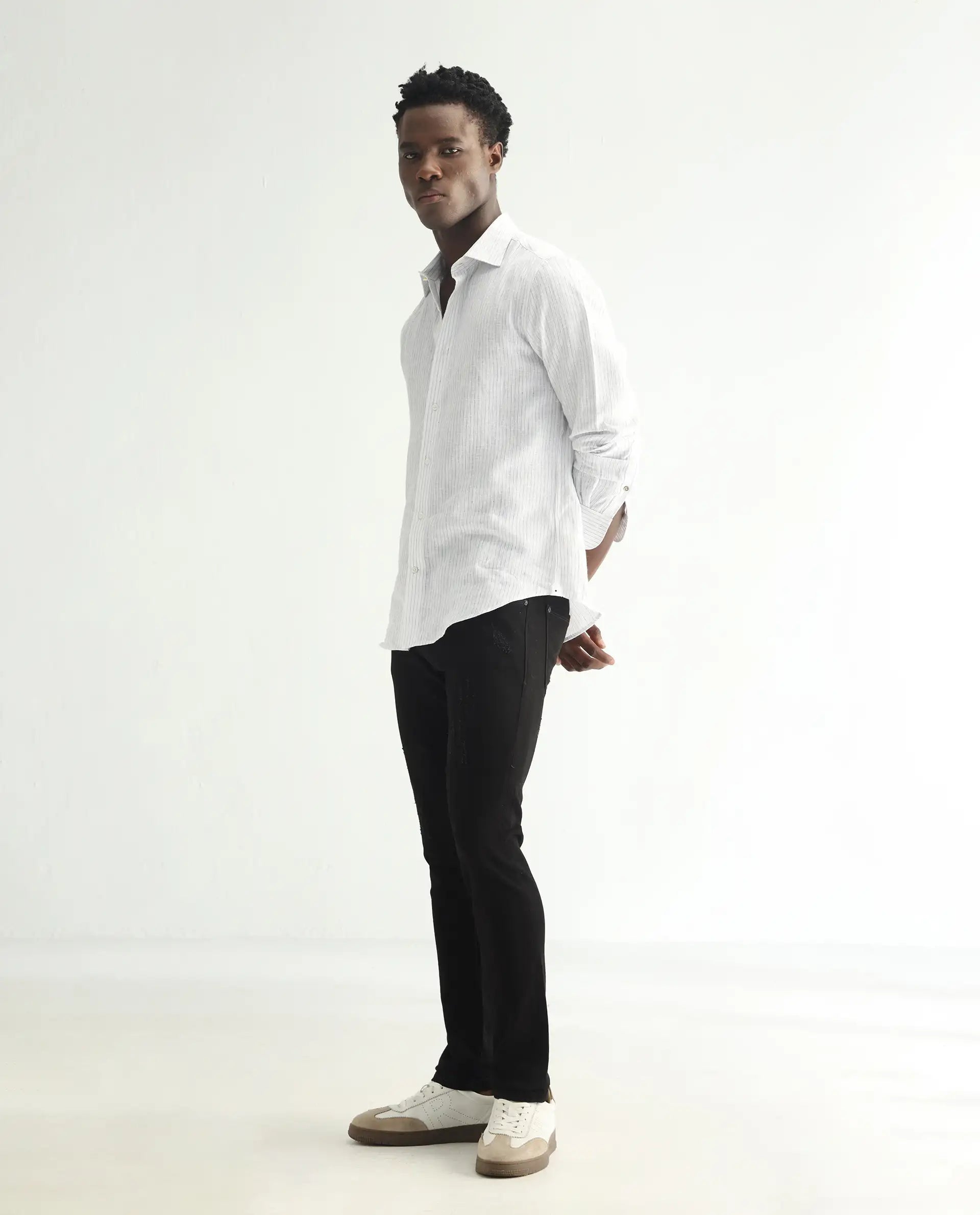 Rare Rabbit Men's Astred Black Cotton Plain Hawk Slim Fit Jeans