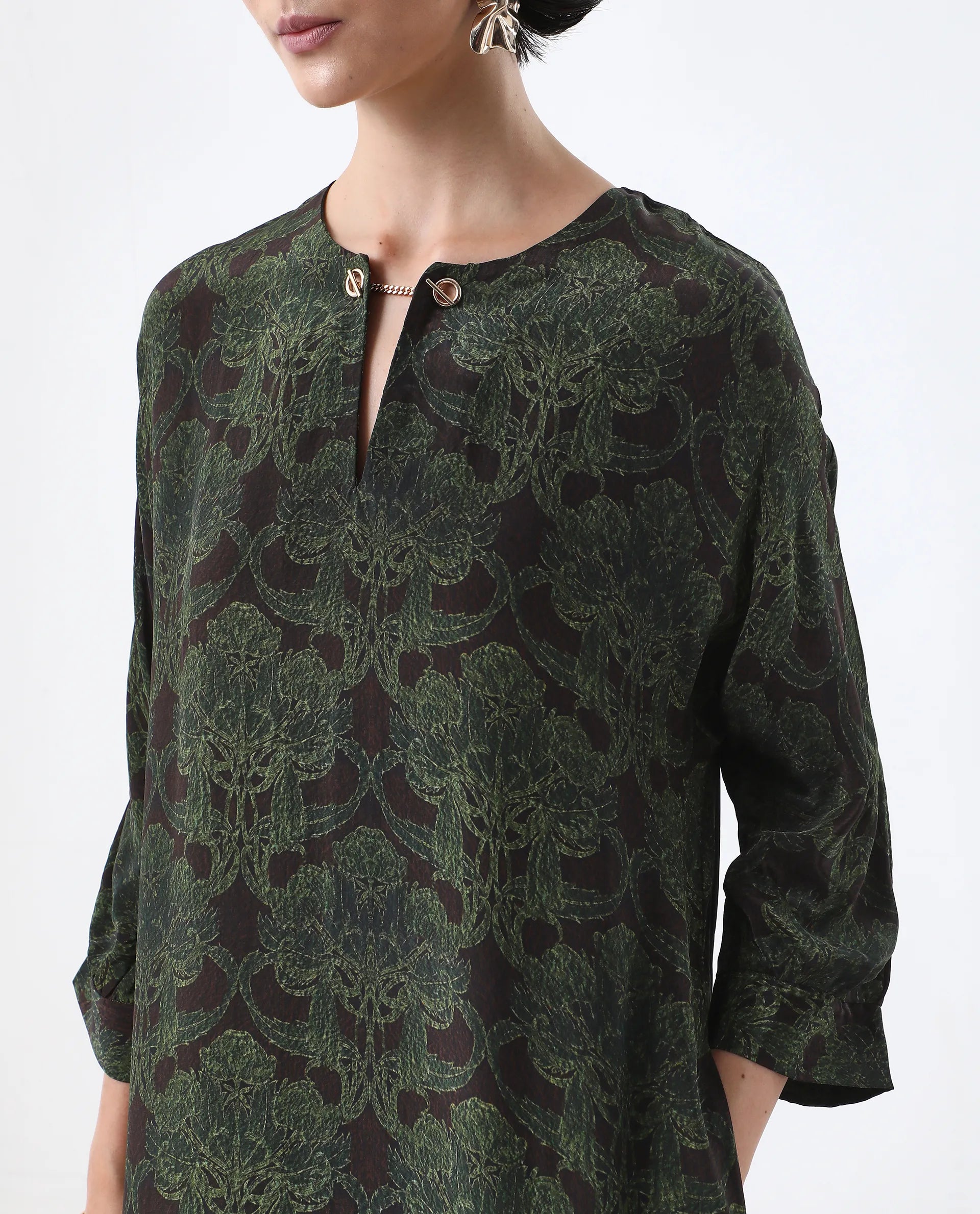 Rareism Women's Avika Green Viscose Round Neck Relaxed Fit Dress