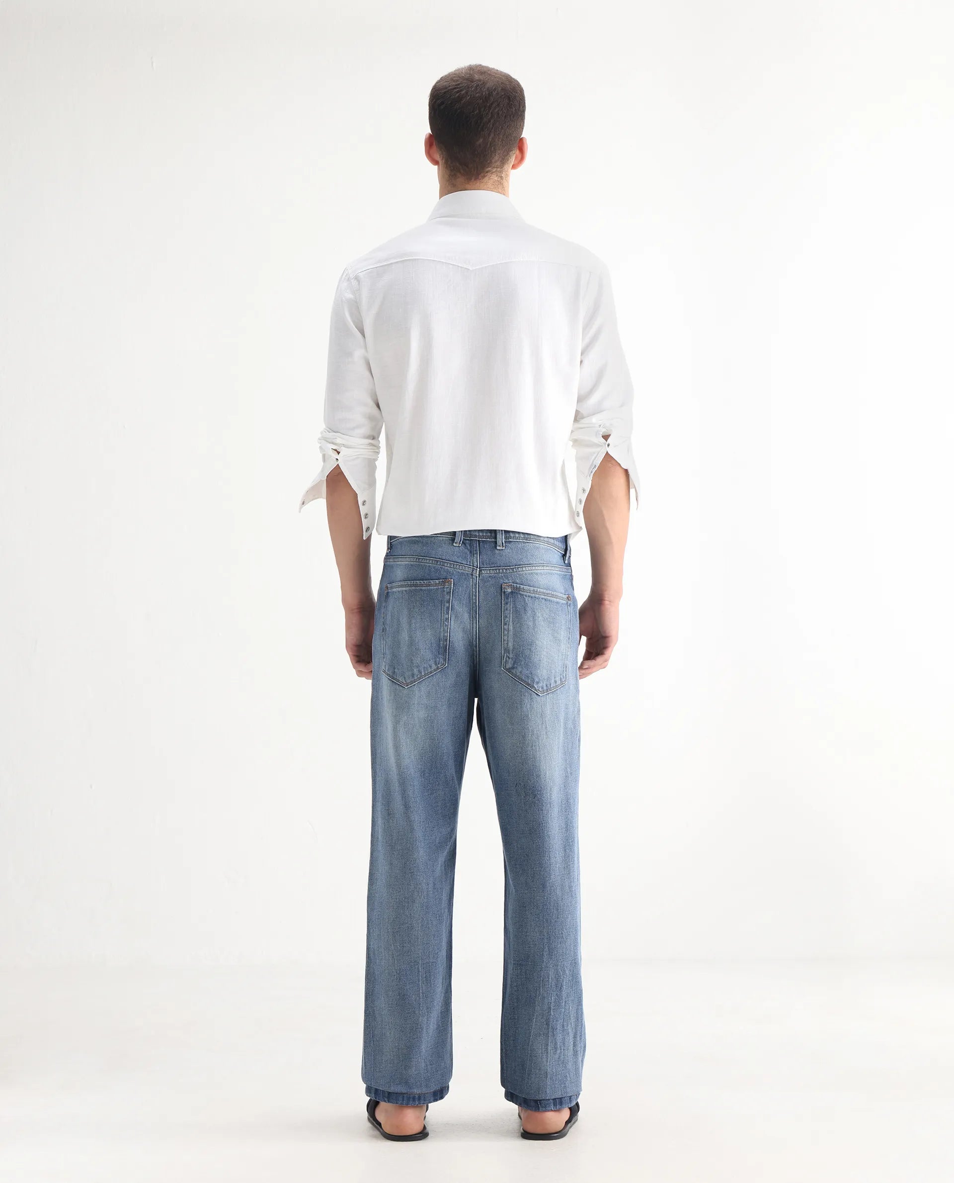 Rare Rabbit Men's Bagg-2 Blue Cotton Plain Morris Regular Fit Jeans