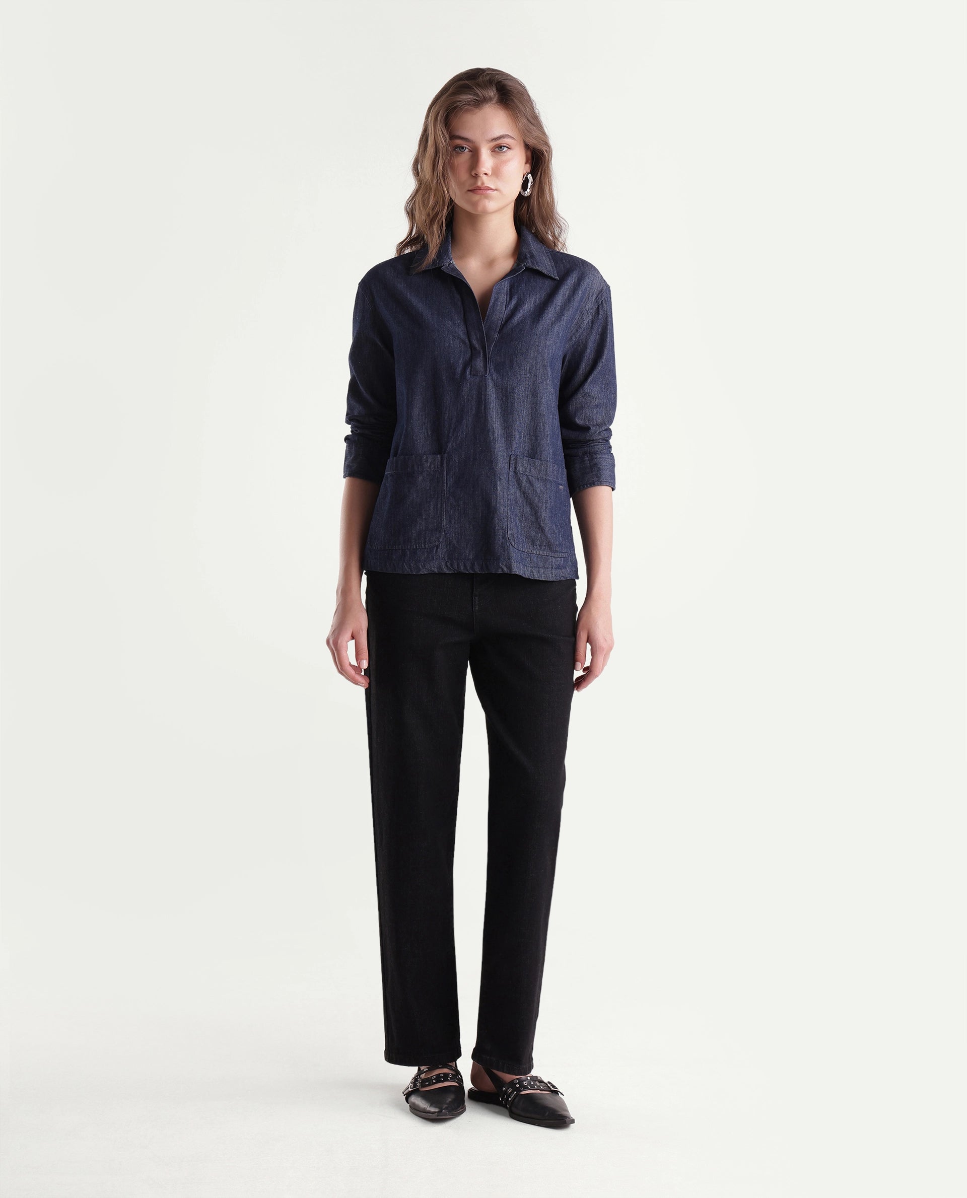 Rareism Women's Barol-1 Black Cotton Blend Shank And Zipper Ankle Barrel Plain Jeans