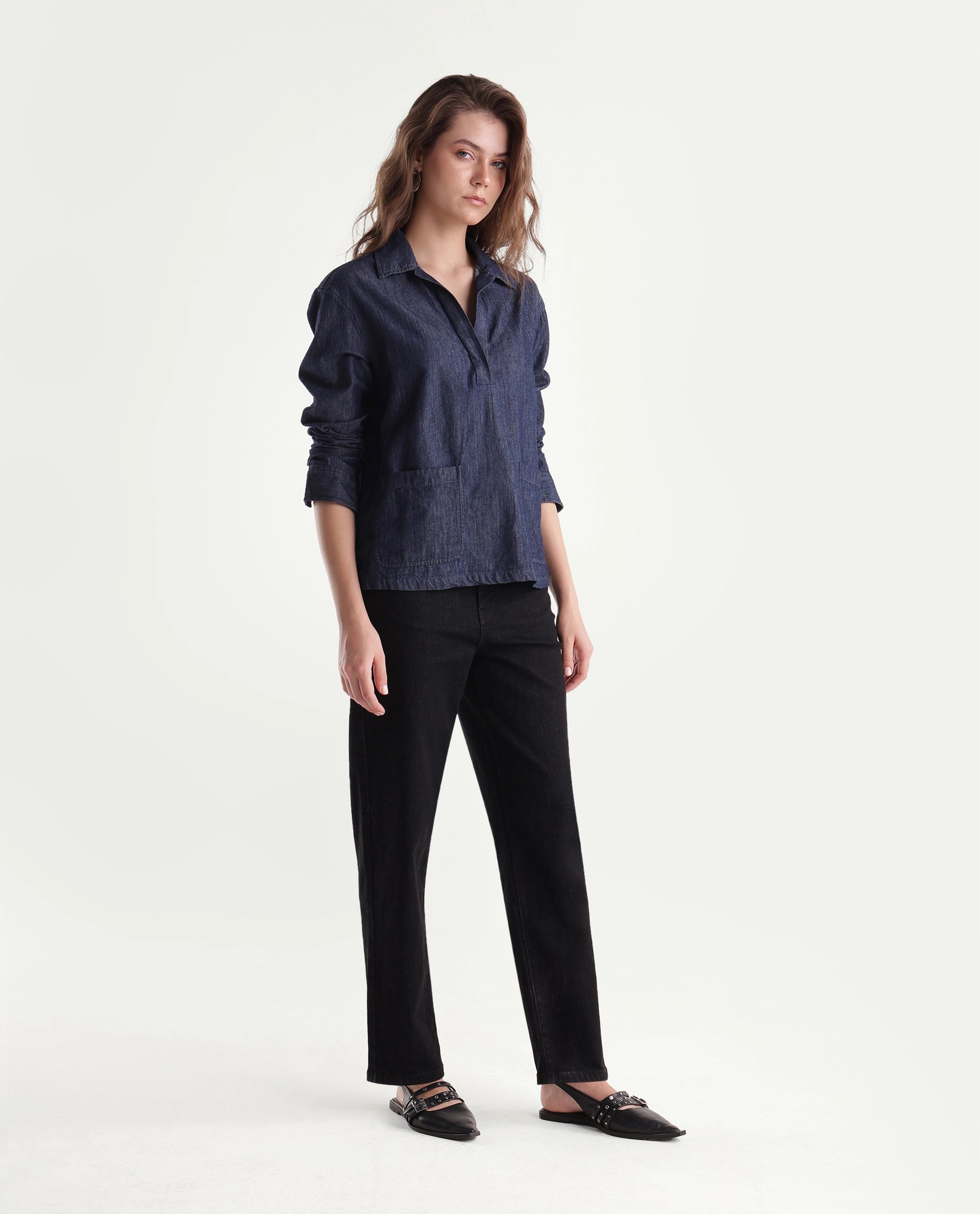 Rareism Women's Barol-1 Black Cotton Blend Shank And Zipper Ankle Barrel Plain Jeans