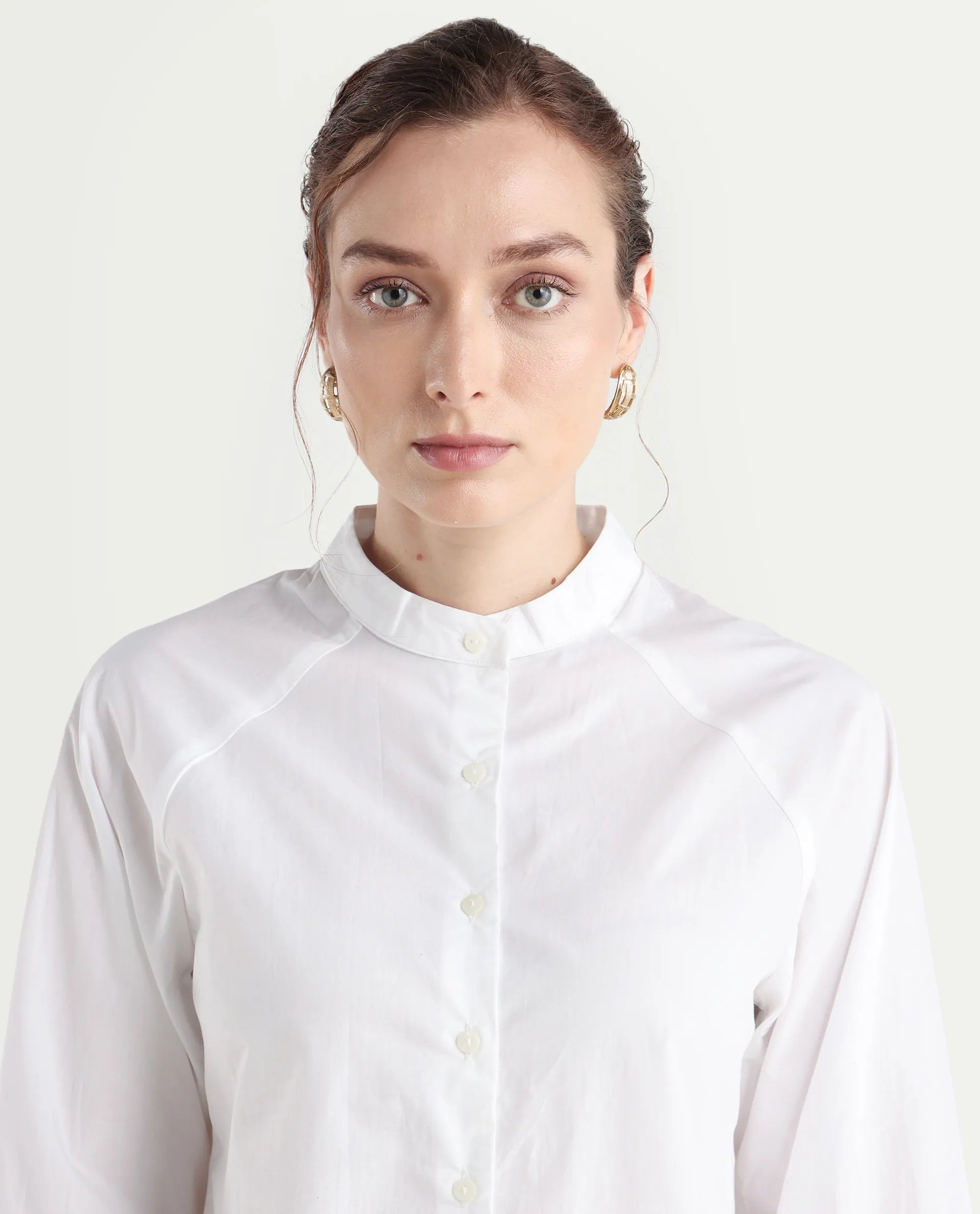 Rareism Women's Bartpo White Cotton Mandarin Collar Plain Raglan Sleeve Regular Fit Top