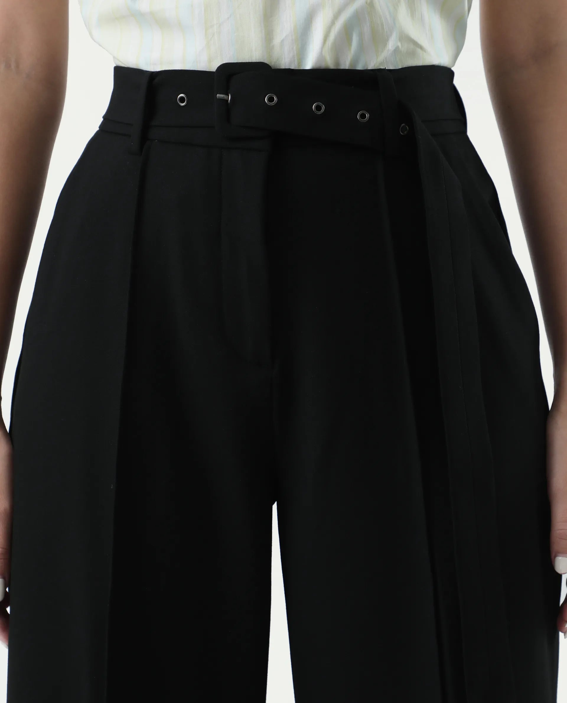 Rareism Women's Bhakil Black Polyester Blend Plain Ankle Length Straight Fit Trouser