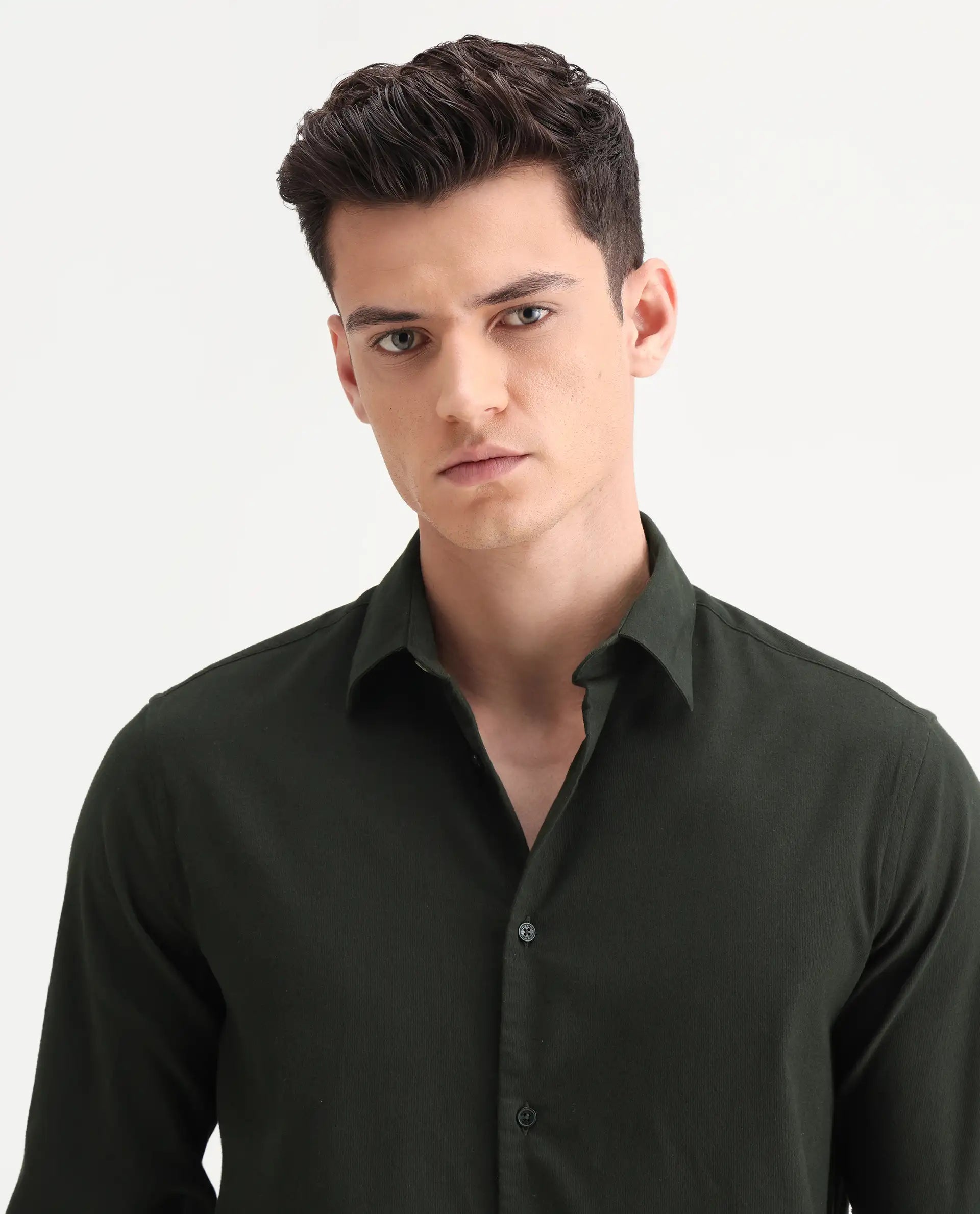Rare Rabbit Men's Bicton Dark Green Cotton Plain Regular Fit Full Sleeve Collared Shirt