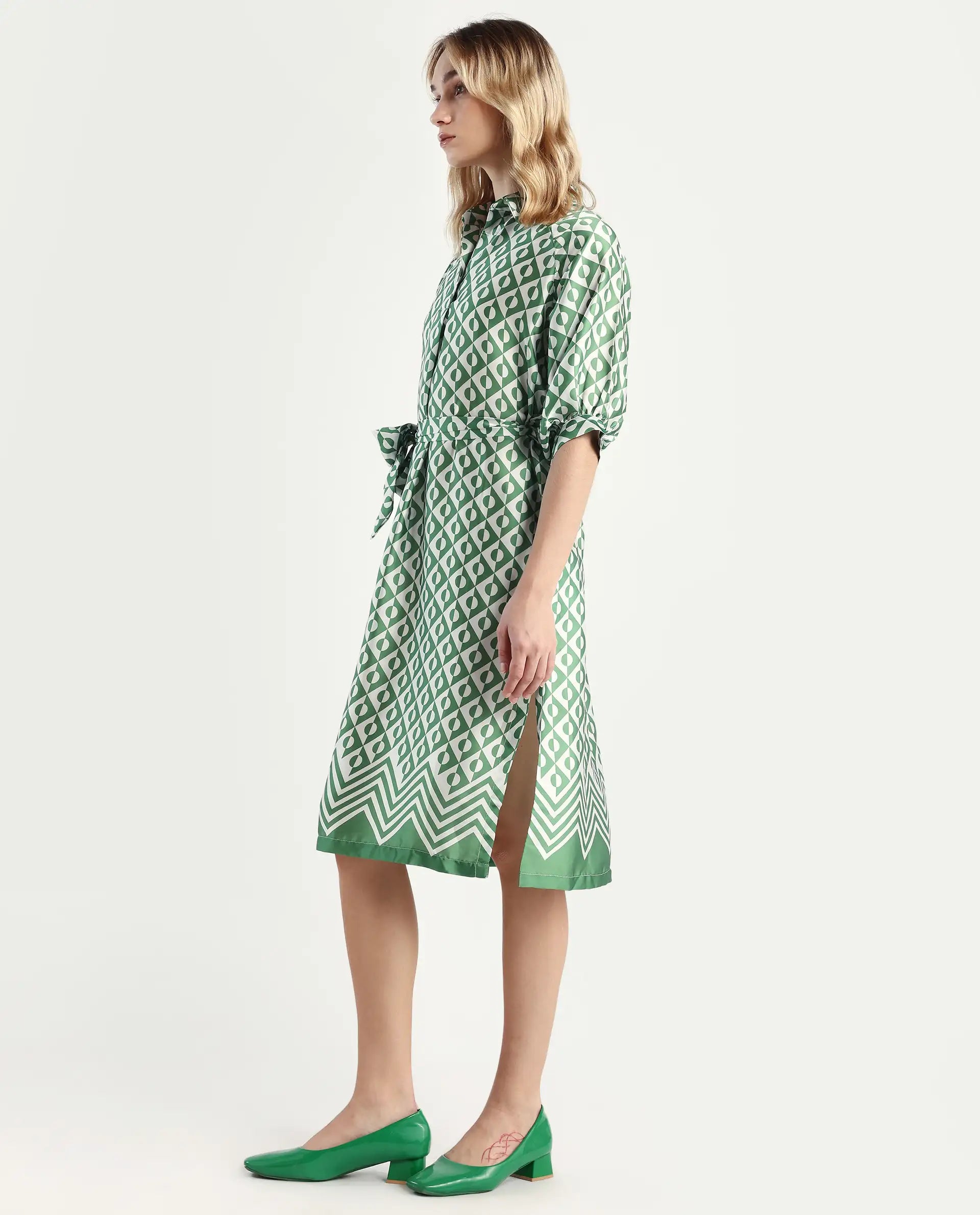 Rareism Women's Borrisa Green Cotton Blend Drop Collar Geometric Print Raglan Sleeve Midi Regular Fit Dress