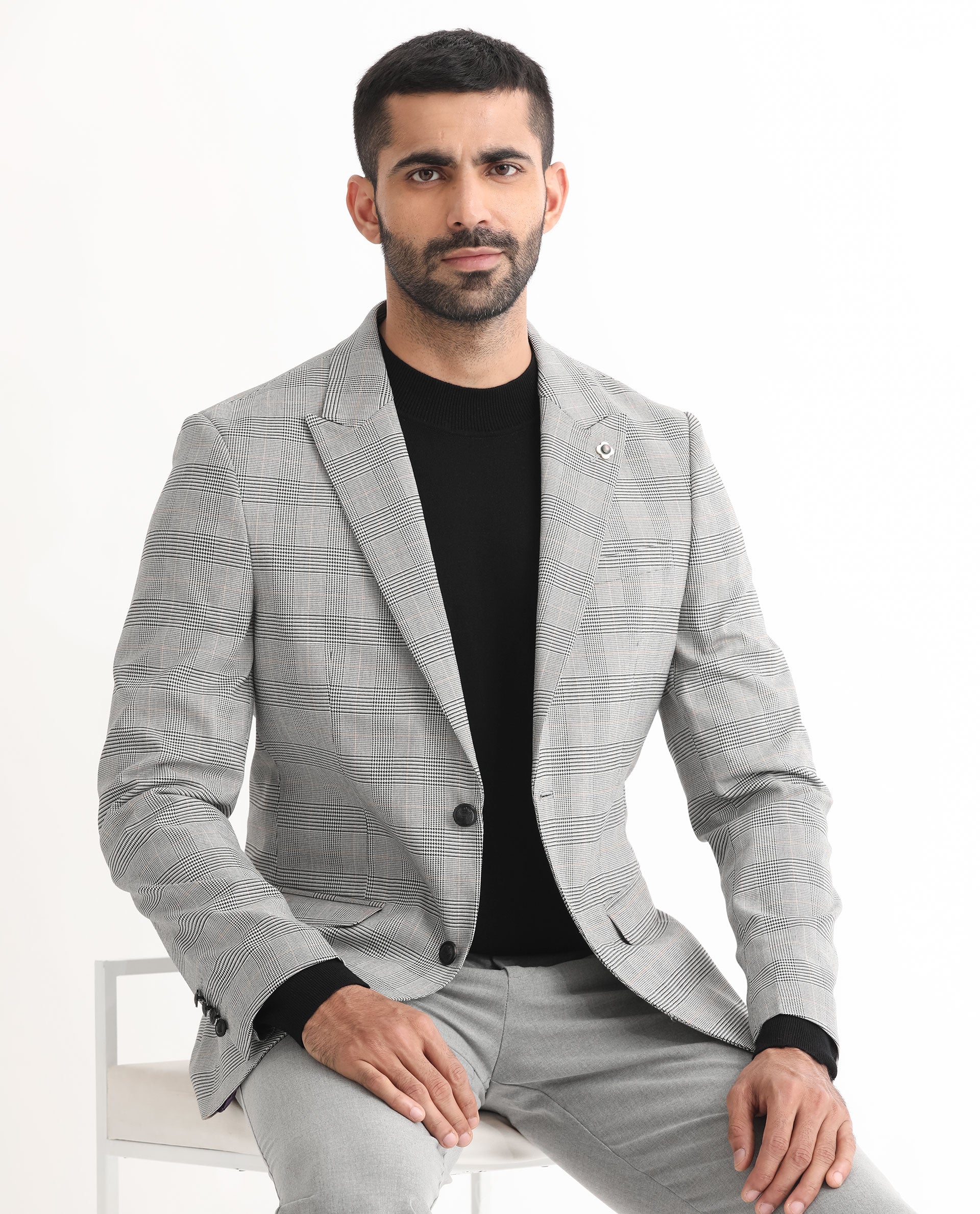 Rare Rabbit Men's Bostic Light Grey Polyester Viscose Fabric Peak Lapel Single Breasted Tailored Fit Houndstooth Check Blazer