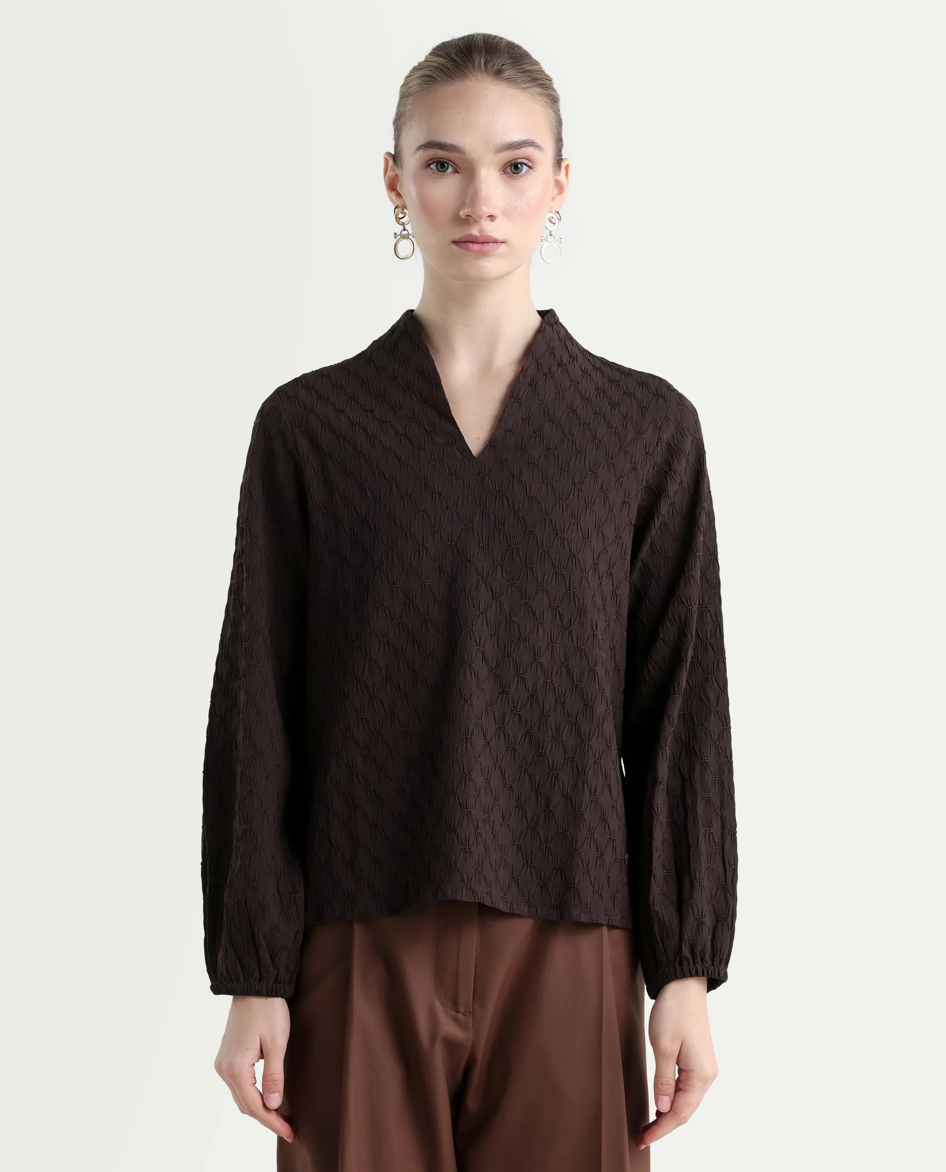 Rareism Women's Bummo Brown Polyester V-Neck Plain Balloon Sleeve Regular Fit Top