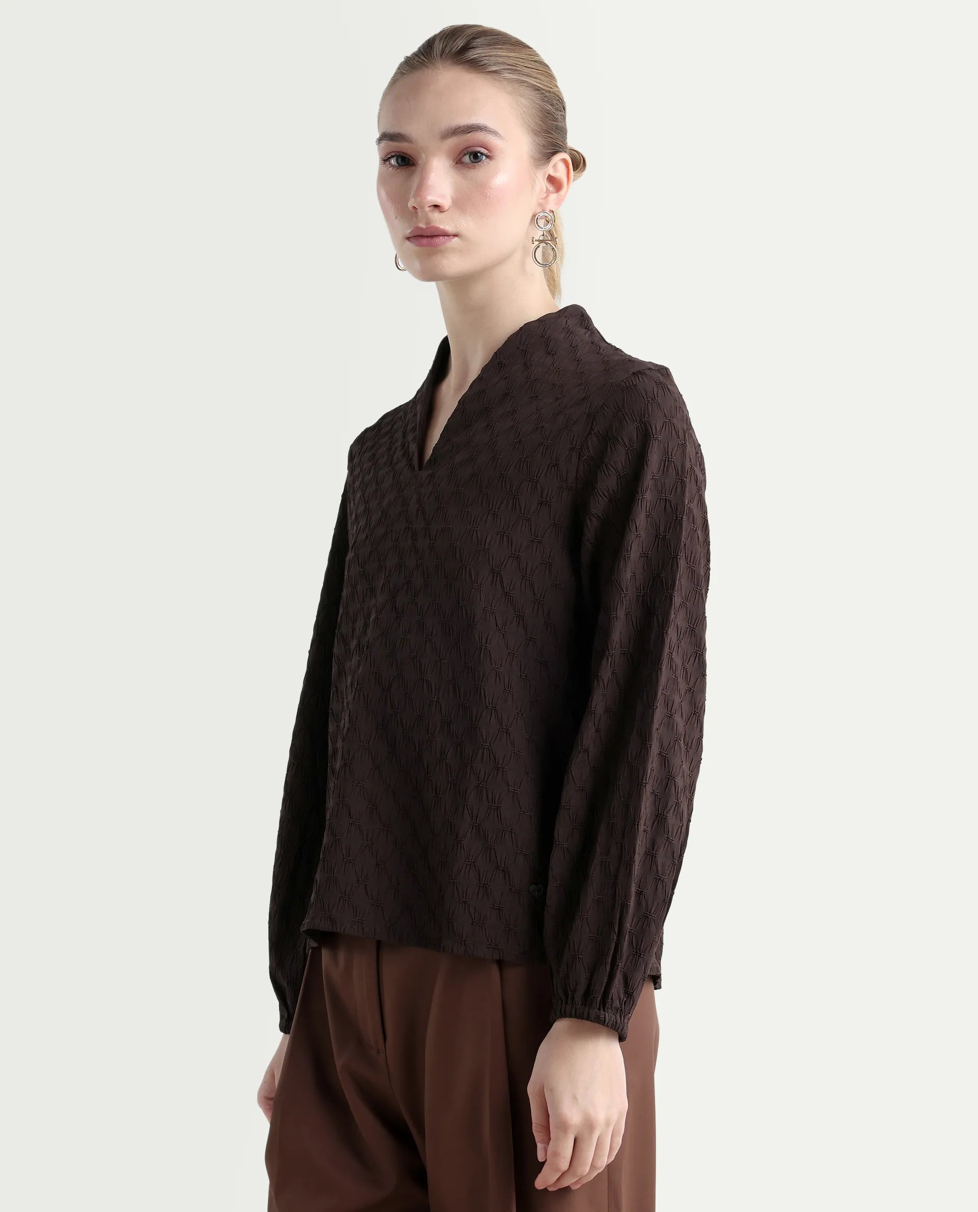 Rareism Women's Bummo Brown Polyester V-Neck Plain Balloon Sleeve Regular Fit Top