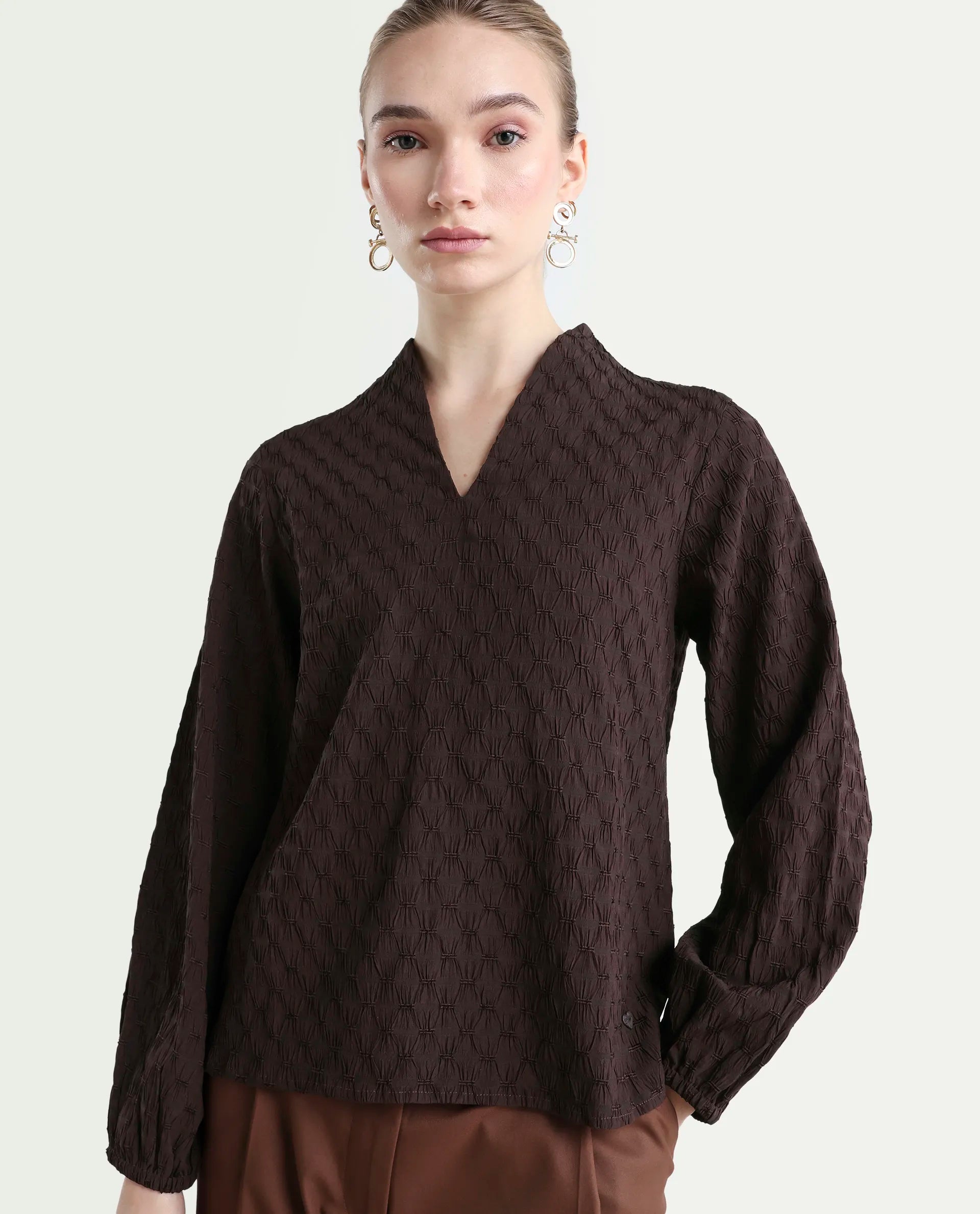 Rareism Women's Bummo Brown Polyester V-Neck Plain Balloon Sleeve Regular Fit Top