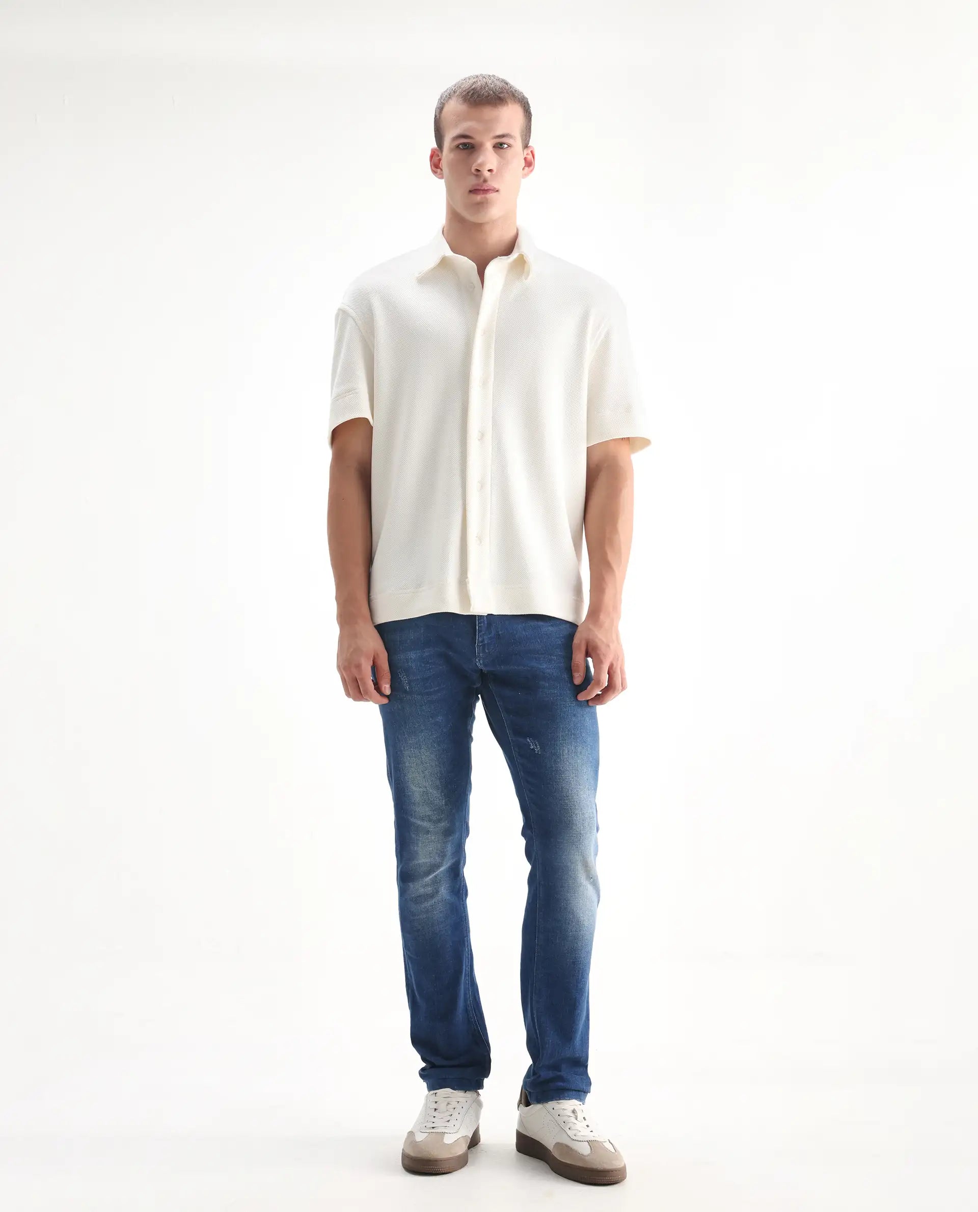 Rare Rabbit Men's Calca Blue Cotton Plain Hawk Slim Fit Jeans