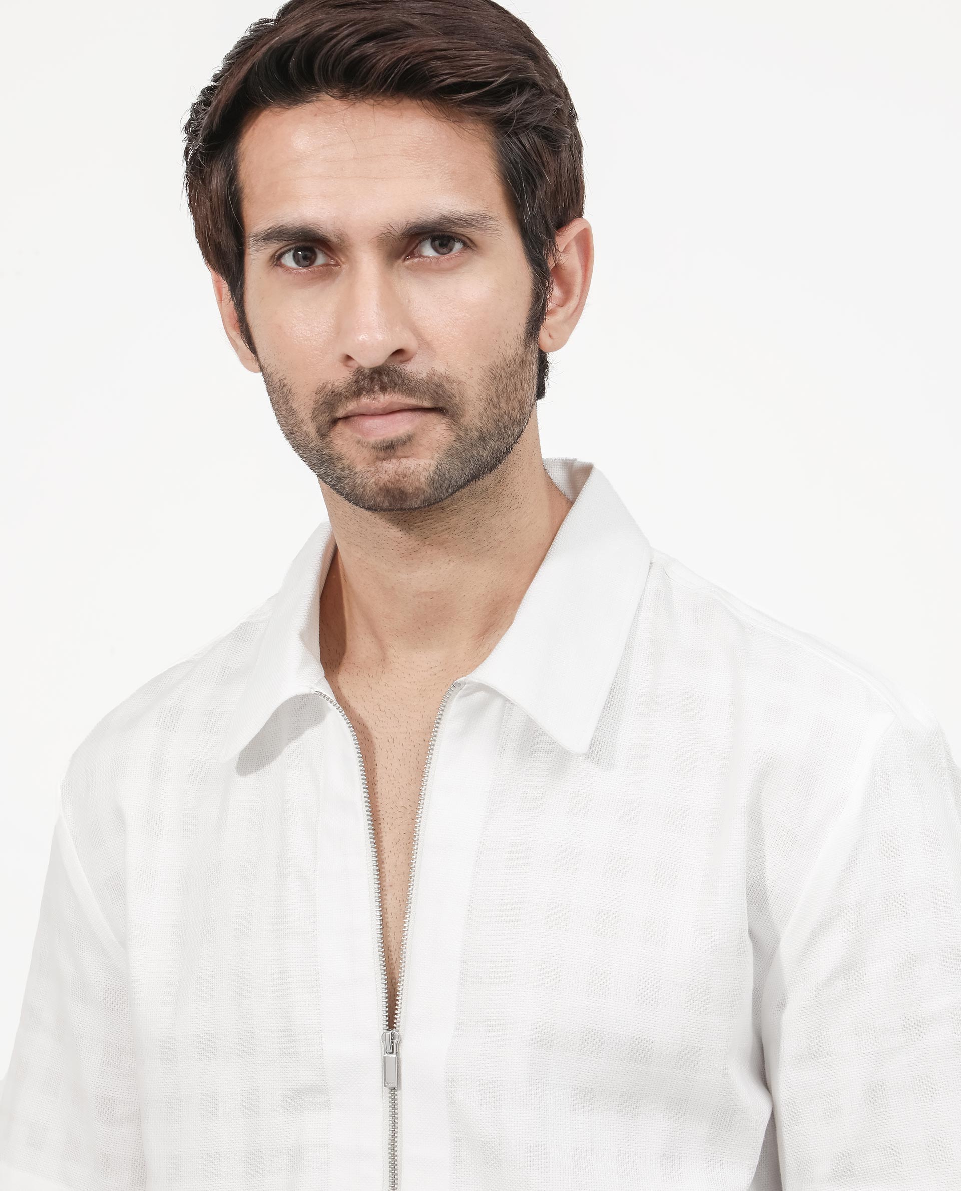 Rare Rabbit Men's Carmenz White Cotton Fabric Short Sleeves Collared Neck Plain Boxy Fit Shirt