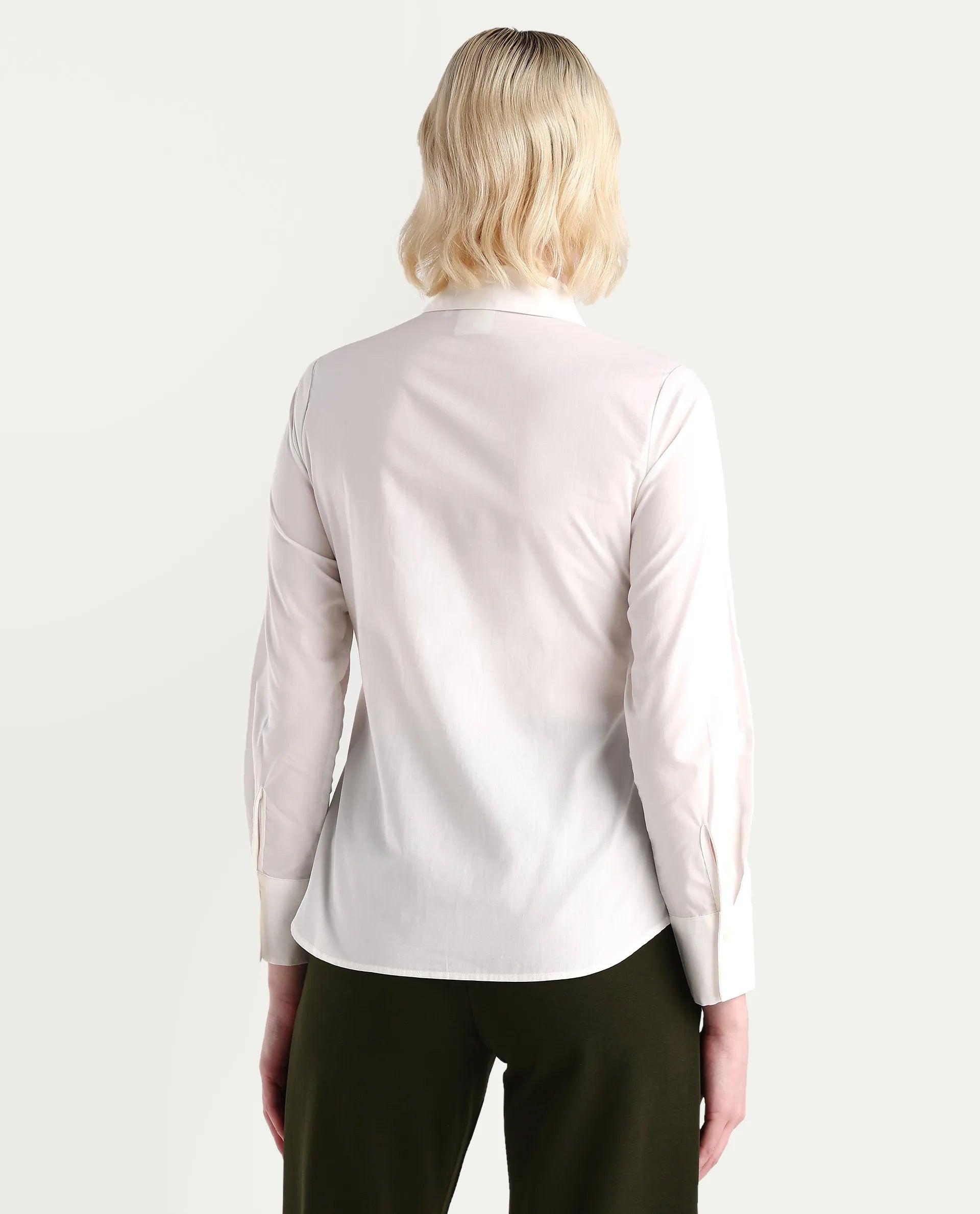 Rareism Women's Ceos White Cotton Spread Collar Plain Cuffed Sleeve Regular Fit Top