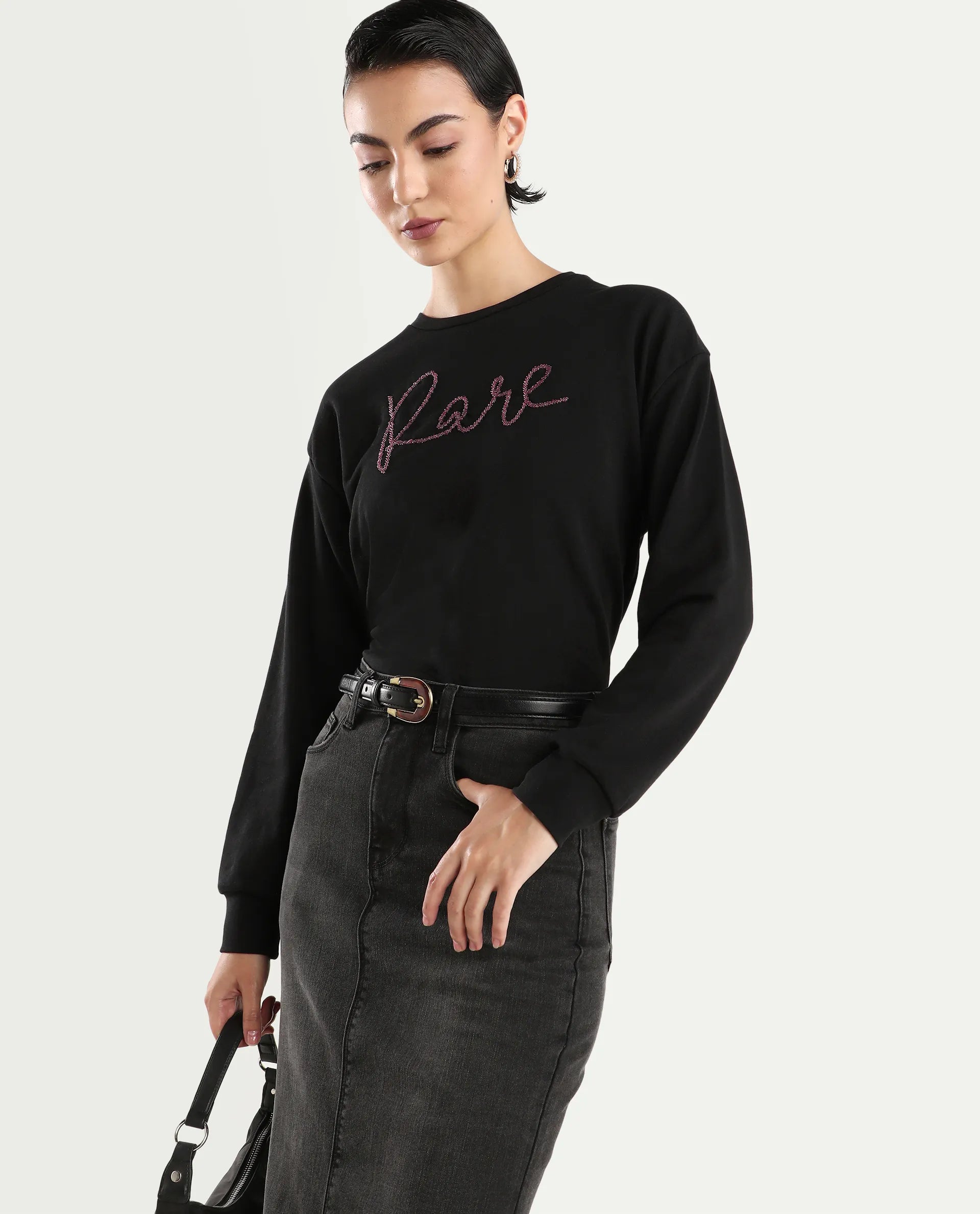 Rareism Women's Chant Black Cotton Blend Crew Neck Plain Relaxed Fit Sweatshirt