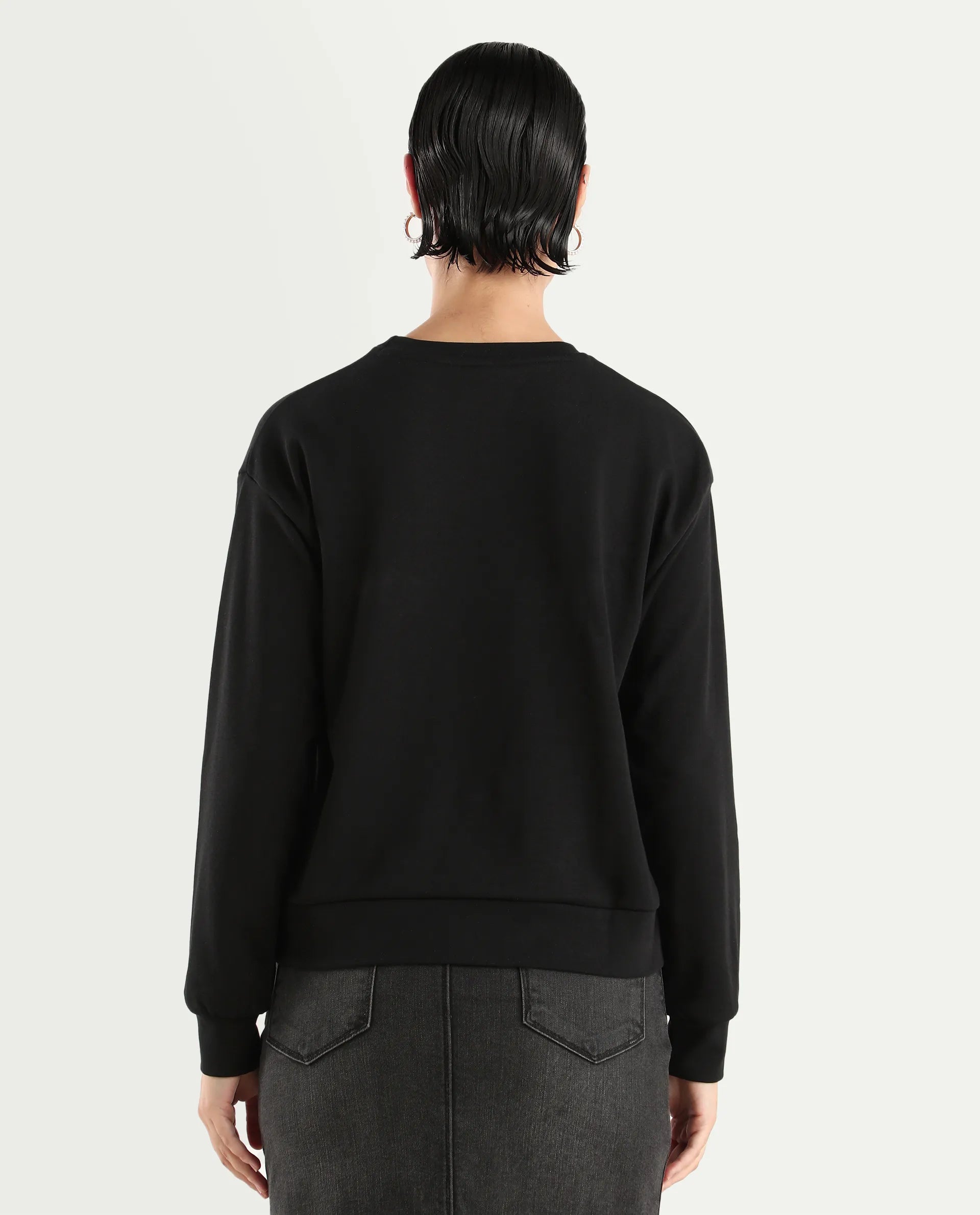 Rareism Women's Chant Black Cotton Blend Crew Neck Plain Relaxed Fit Sweatshirt