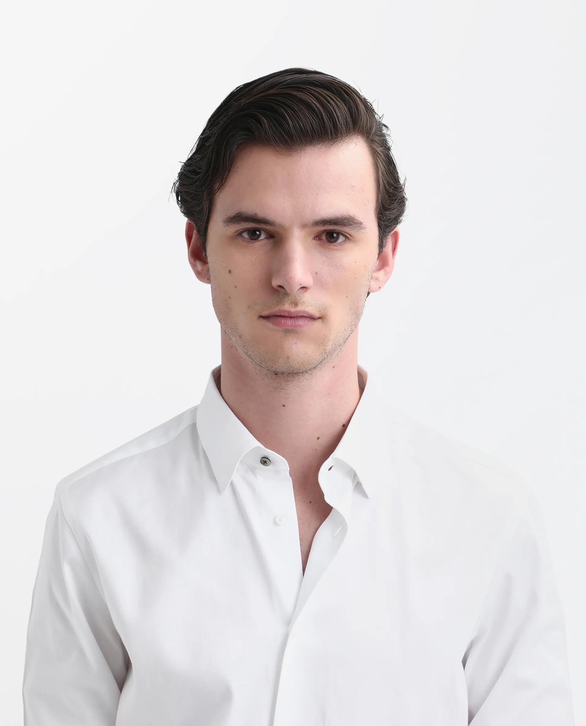 Rare Rabbit Men's Como-26 White Satin Plain Regular Fit Full Sleeve Collared Shirt