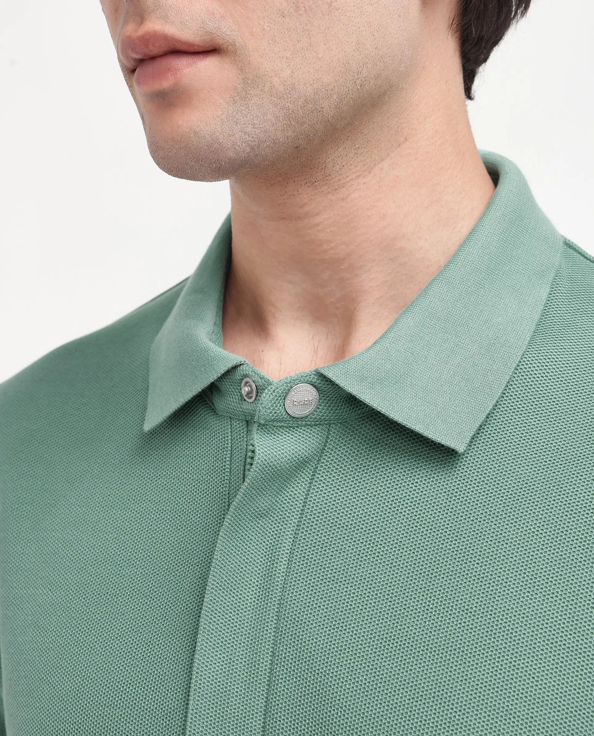 Rare Rabbit Men Crin Light Green Cotton Fabric Short Sleeve Collared Neck Zipper Closure Plain Polo
