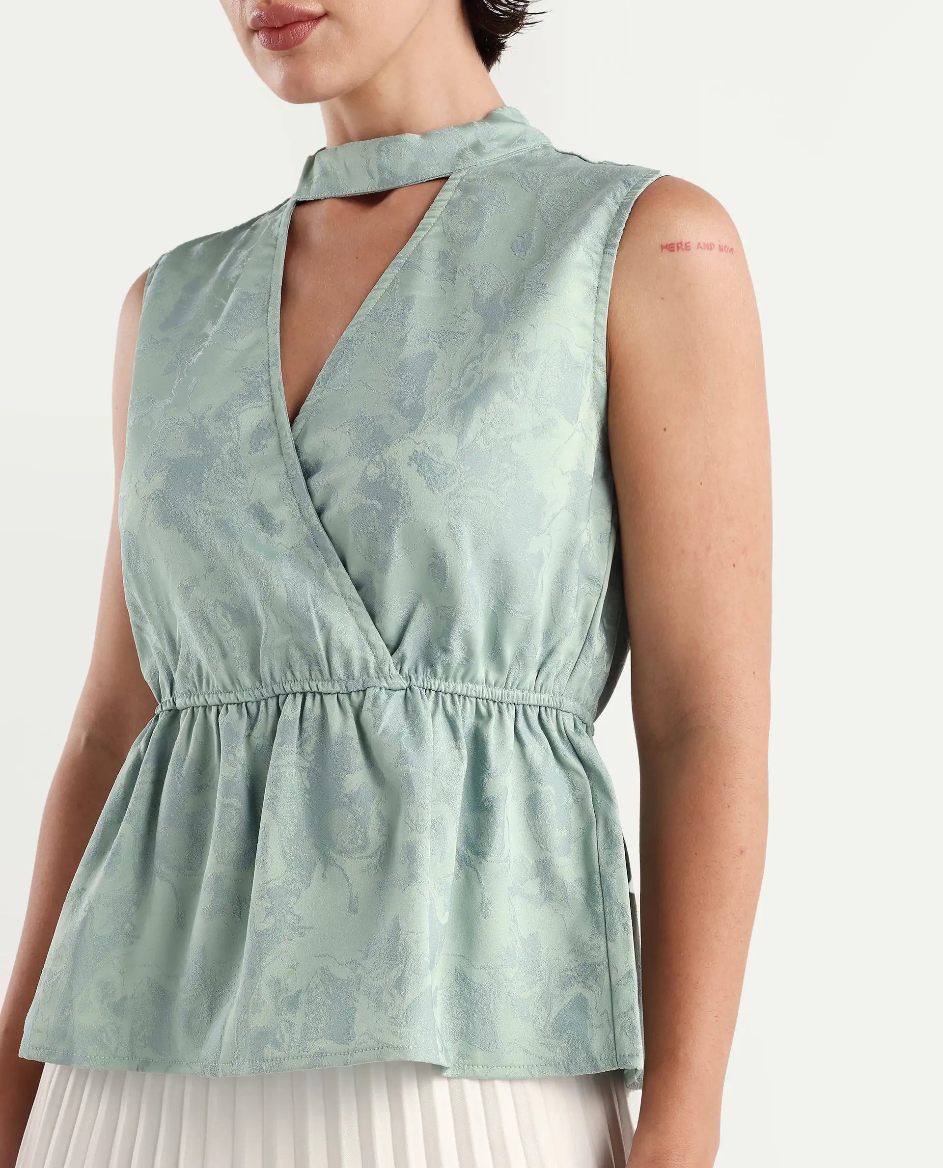 Rareism Women's Cupid Light Blue Polyester Cutaway Collar Plain Sleeveless Regular Fit Top