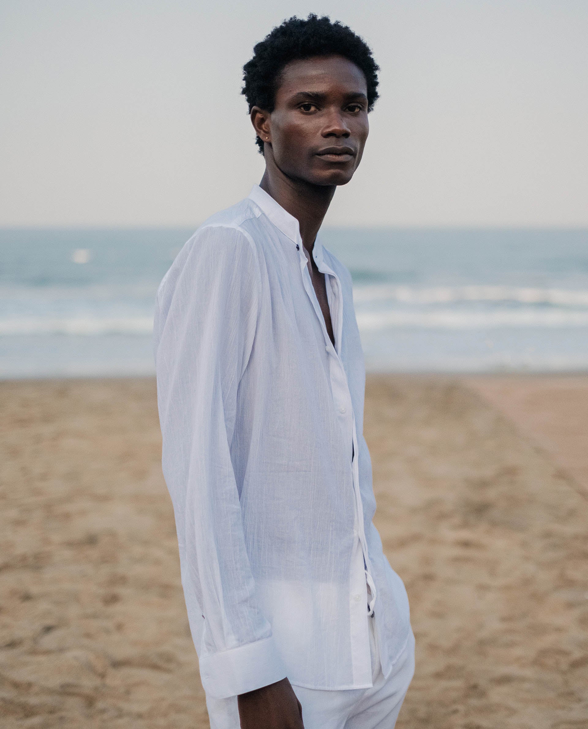 Rare Rabbit Men's Crinkle LS White Cotton Fabric Mandarin Collar Full Sleeves Solid Crinkle Effect Shirt