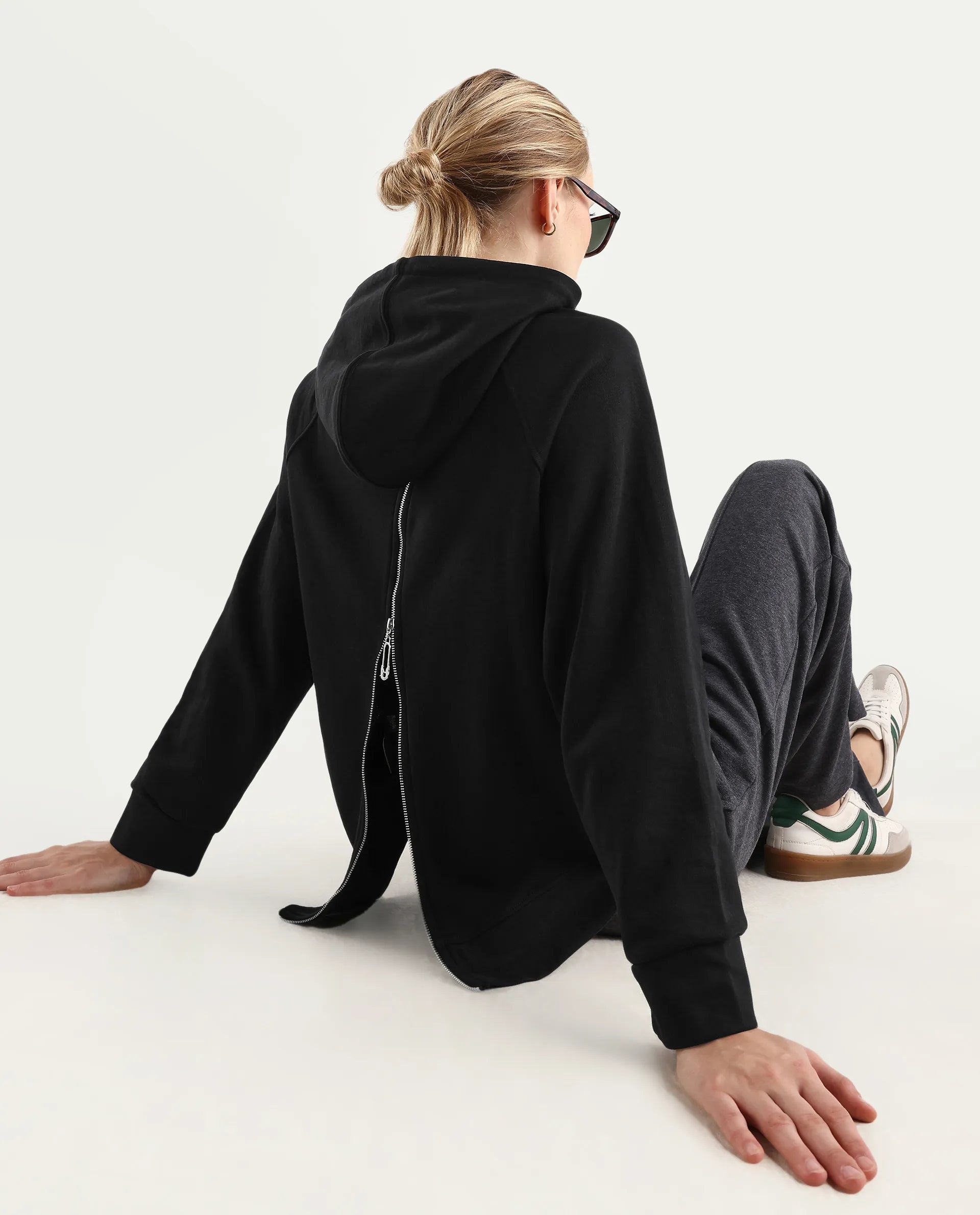 Rareism Women's Dae Black Cotton Blend Hooded Plain Relaxed Fit Sweatshirt