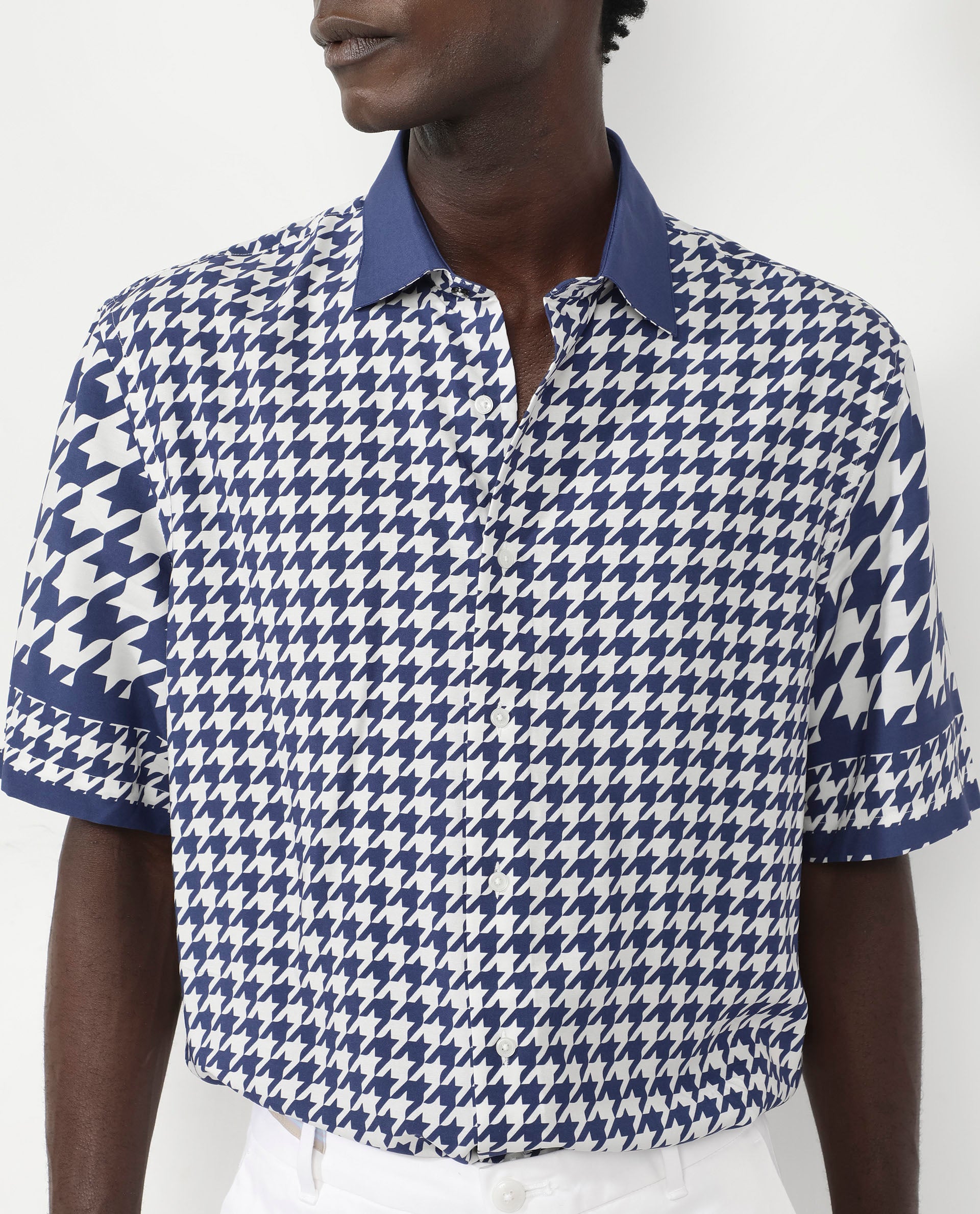 Rare Rabbit Men's Dejen Dark Blue Viscose Fabric Short Sleeve Boxy Fit Houndstooth Print Shirt