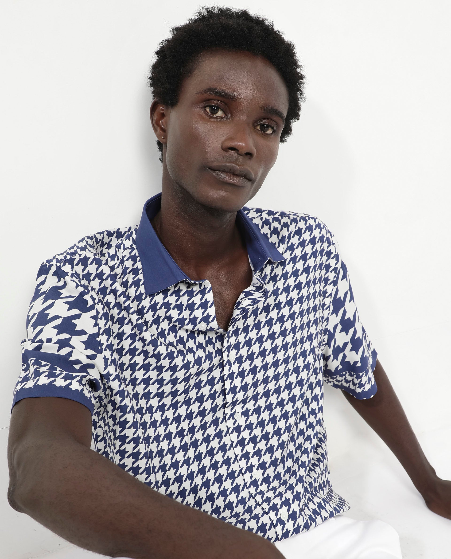 Rare Rabbit Men's Dejen Dark Blue Viscose Fabric Short Sleeve Boxy Fit Houndstooth Print Shirt