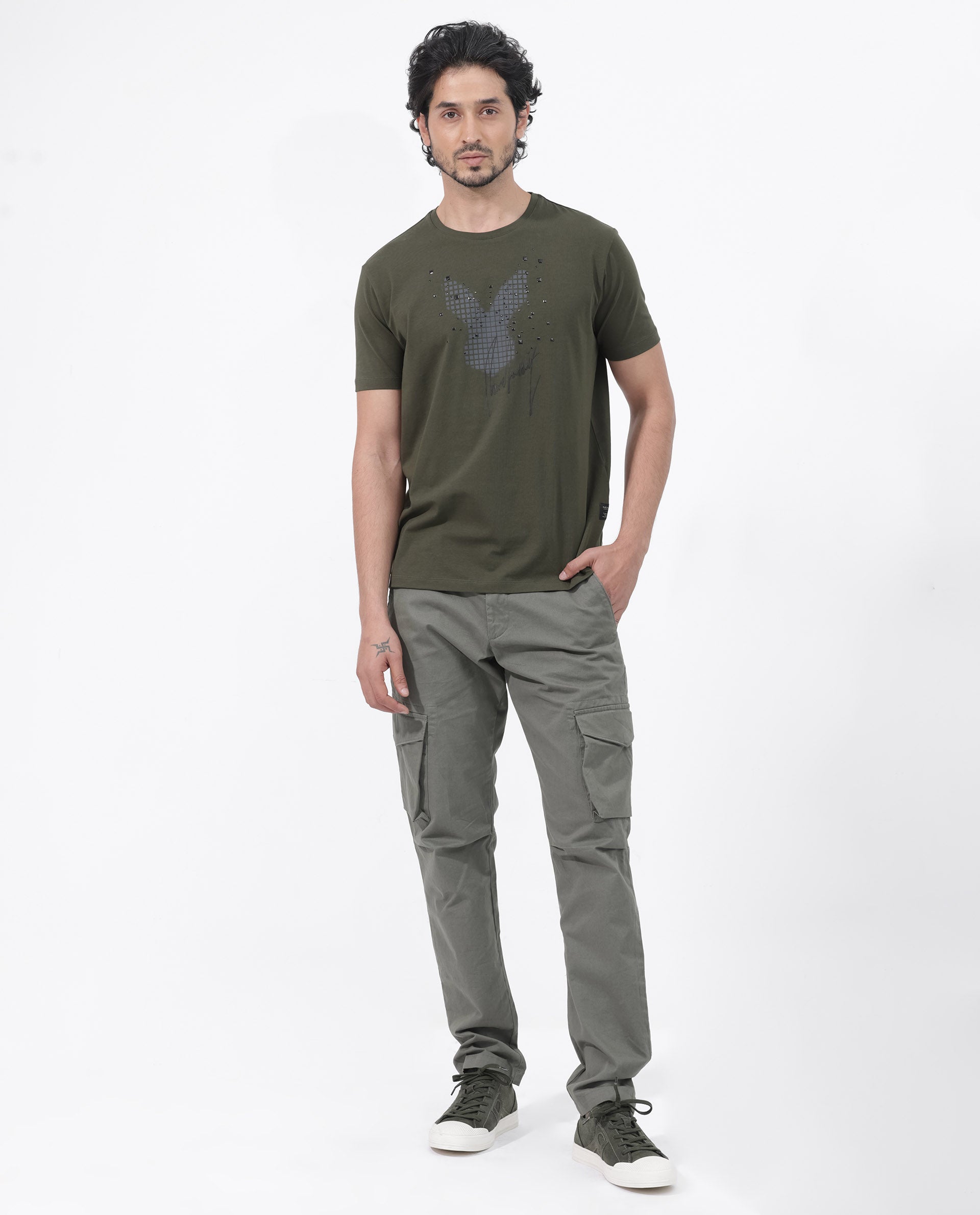 Rare Rabbit Articale Mens Del Olive Cotton Polyester Fabric Short Sleeve Crew Neck Regular Fit Printed T-Shirt