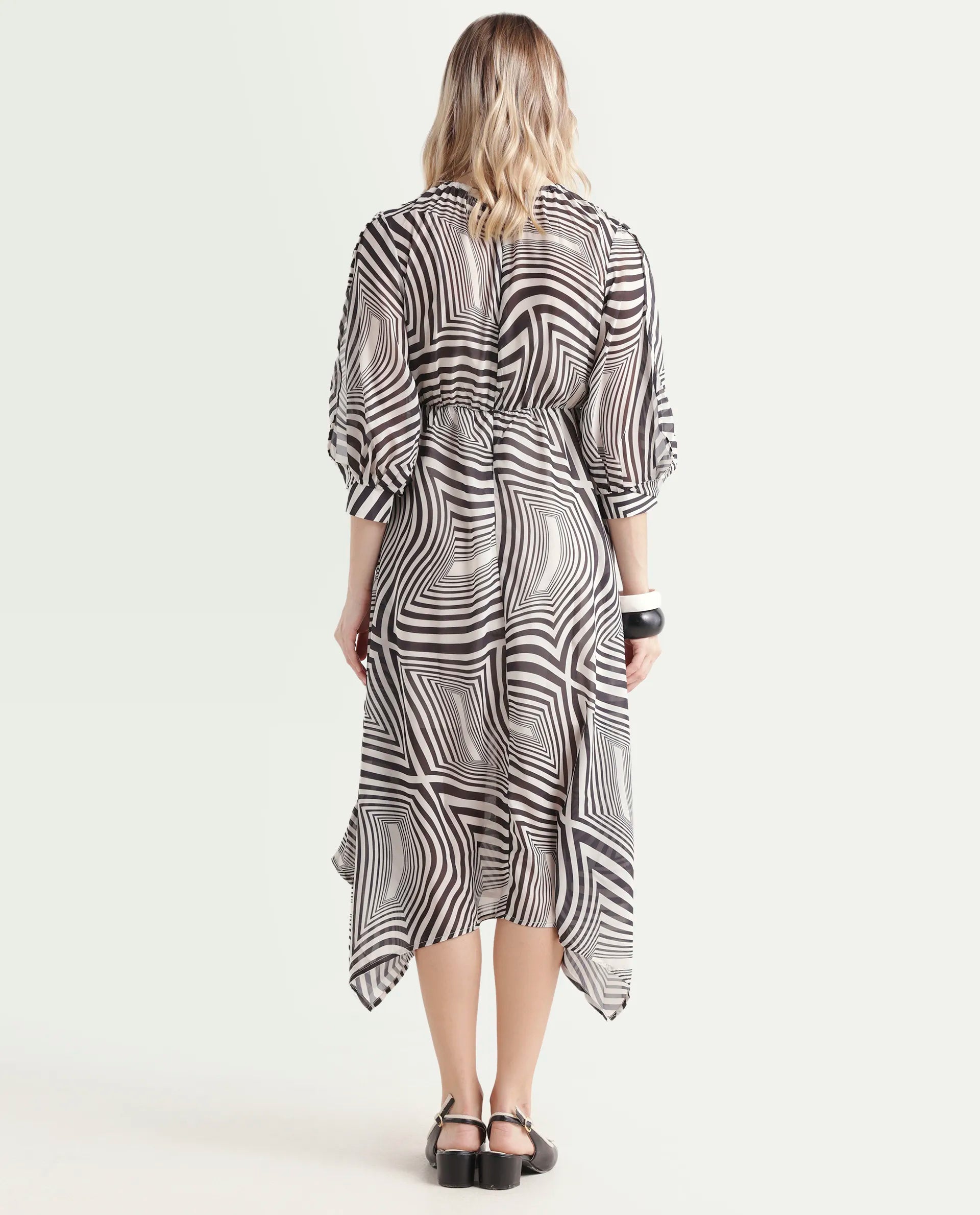 Rareism Women's Dilob Black Polyester Drop Collar Abstract Print Cuffed Sleeve Maxi Flared Dress