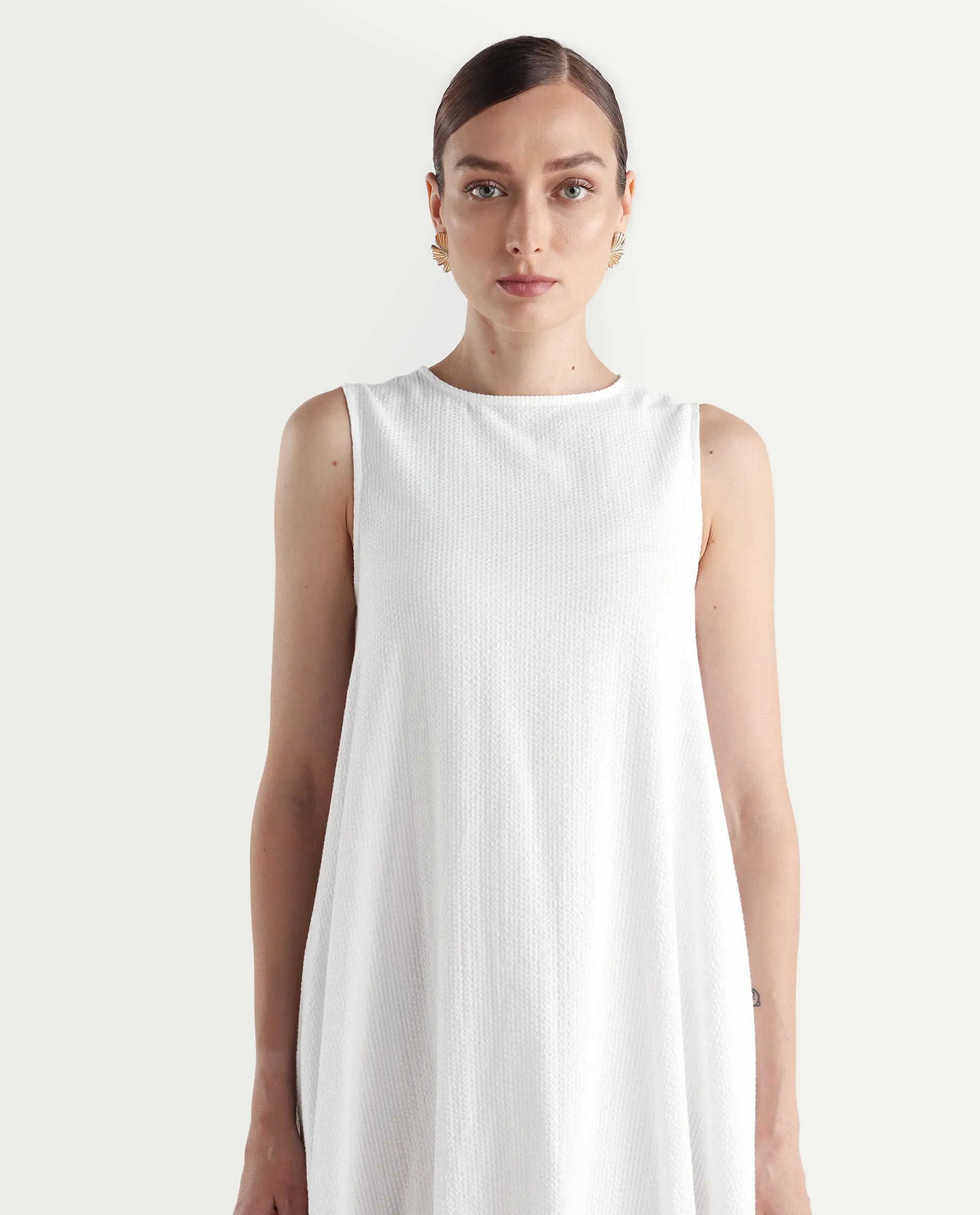 Rareism Women's Divan White Cotton Crew Neck Plain Sleeveless Midi Balloon Dress