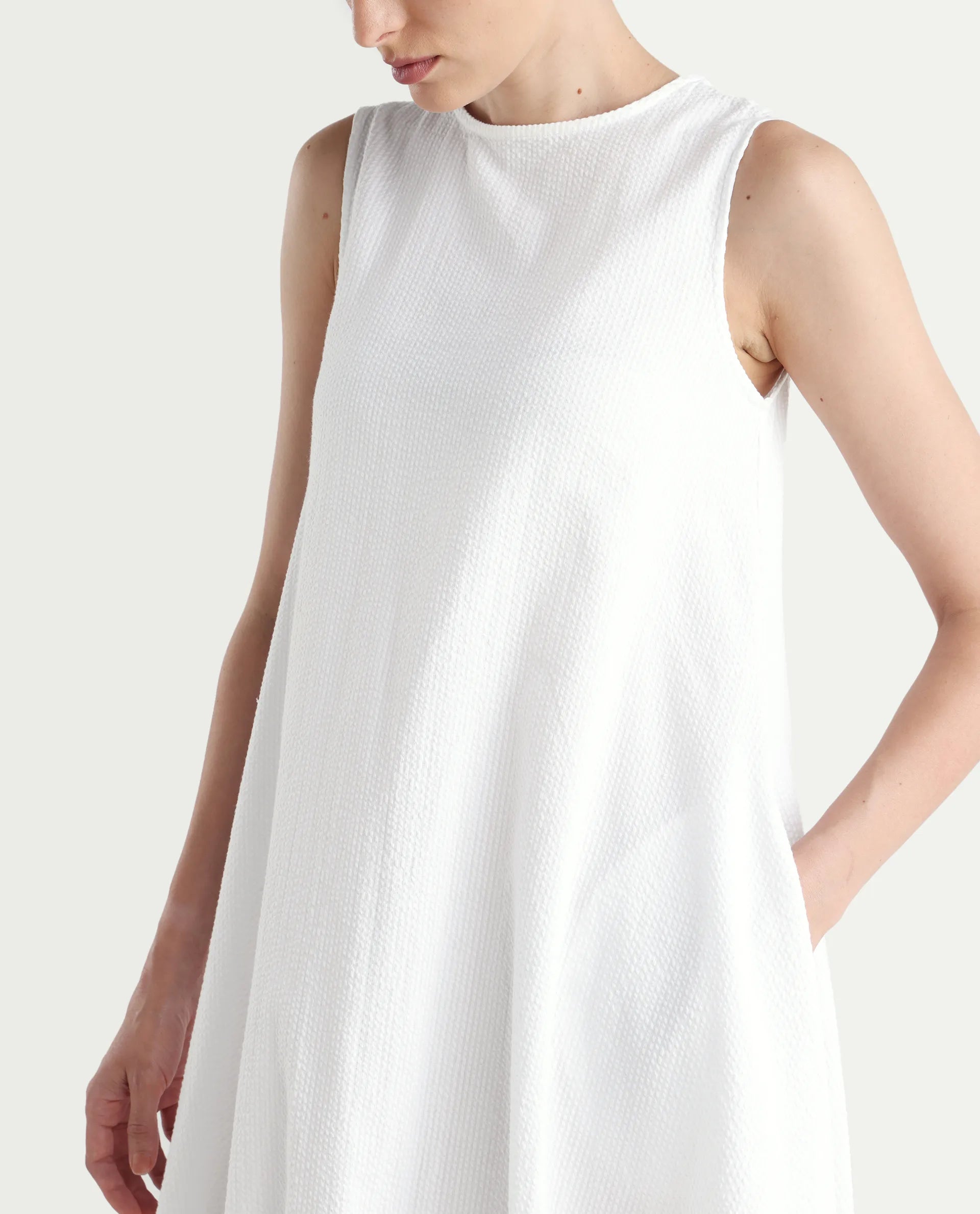 Rareism Women's Divan White Cotton Crew Neck Plain Sleeveless Midi Balloon Dress