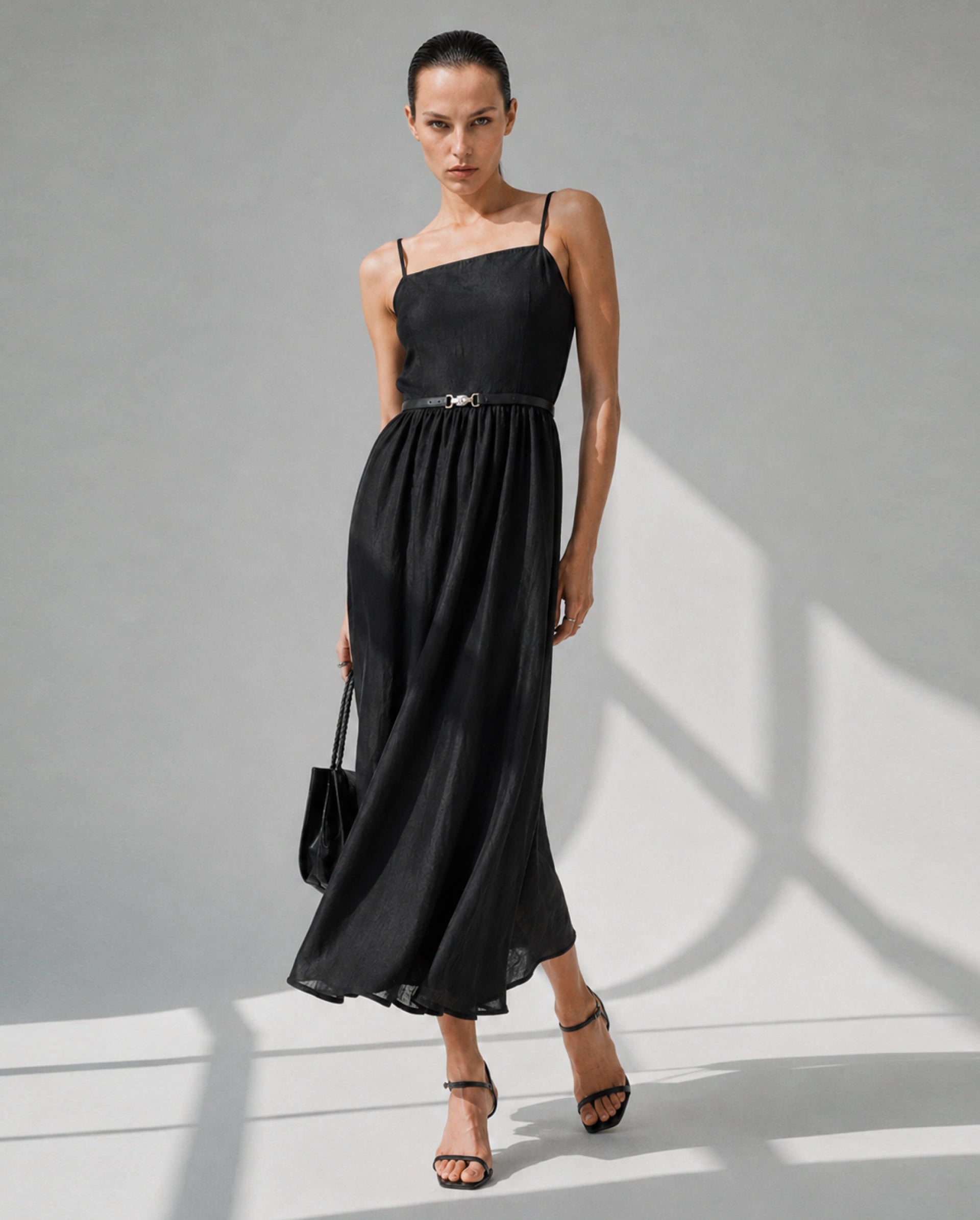 Rareism Women's Dosthu Black Viscose Blend Tube Elastic Fit And Flare Jacquard Print Dress
