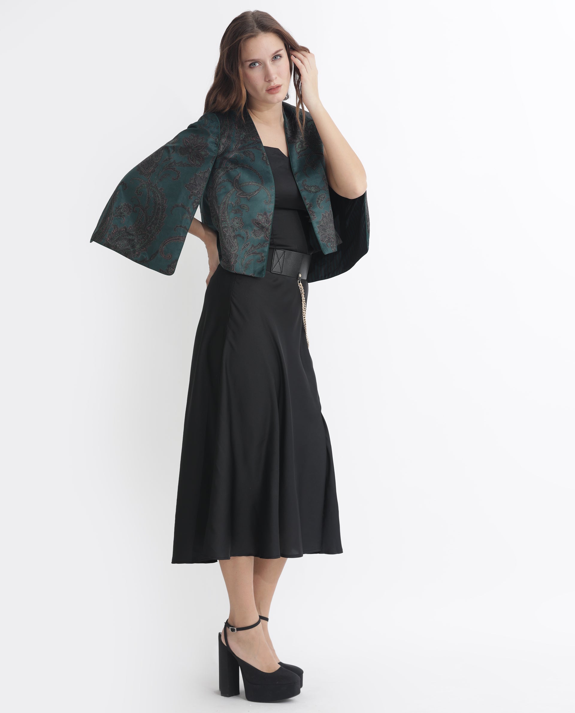 Rareism Women Elani Green Velvet Fabric 3/4Th Sleeves Cape Sleeve Regular Fit Floral Print Shrug