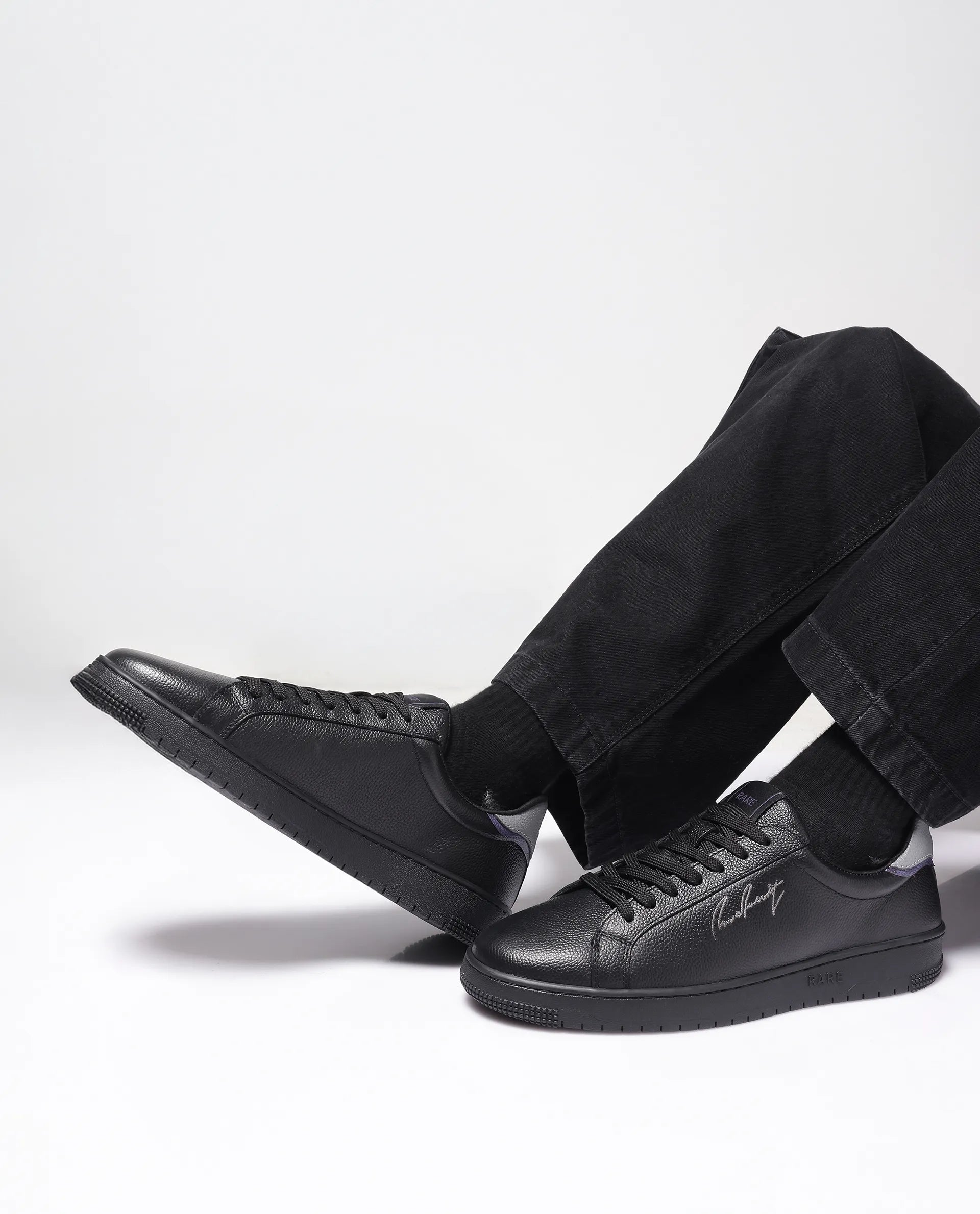 Rare Rabbit Men Elliot Black Genuine Leather Embroidered Signature Low-Top Lace-Up Closure Sneaker