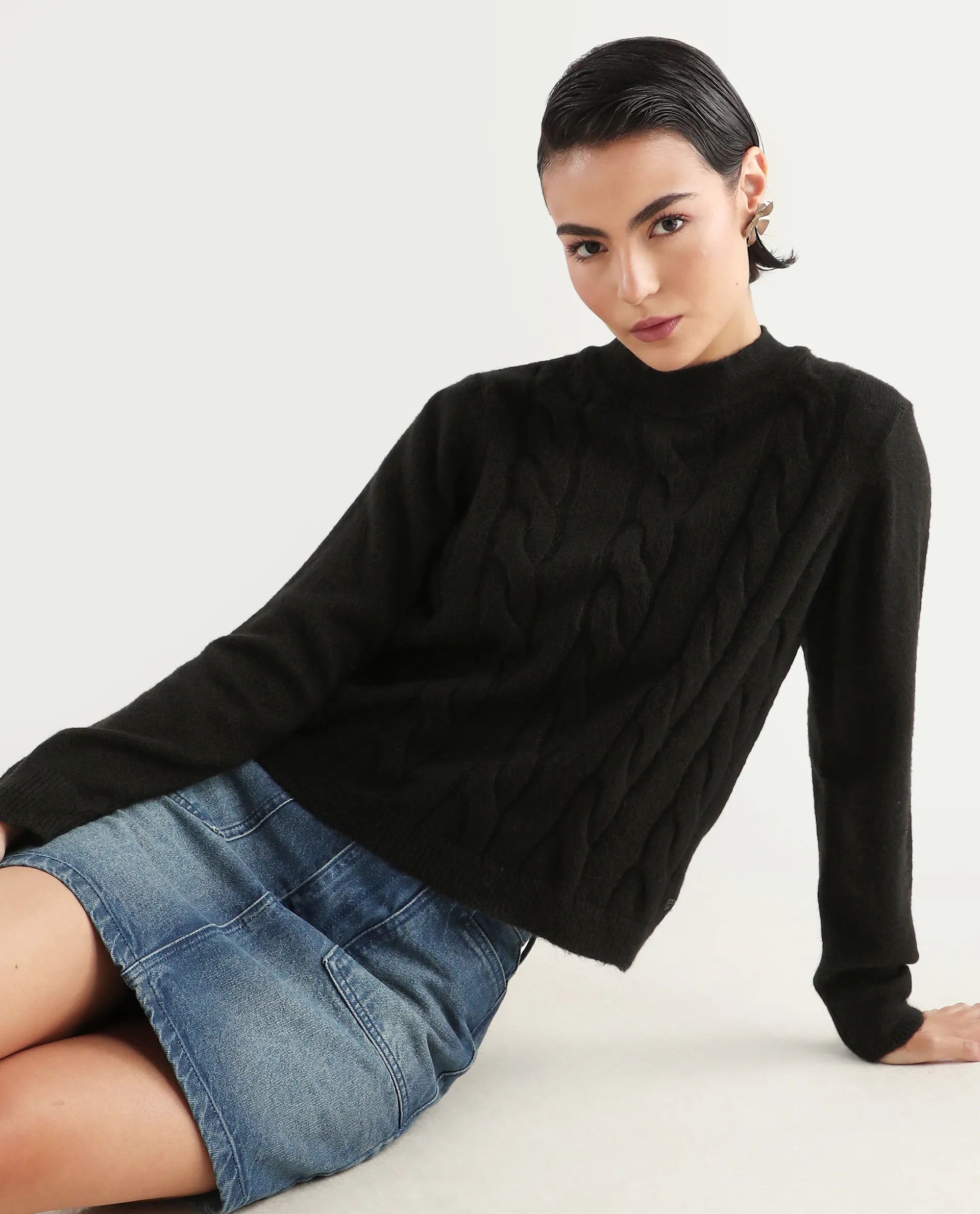 Rareism Women's Emm Black Polyester Crew Neck Plain Regular Fit Sweater