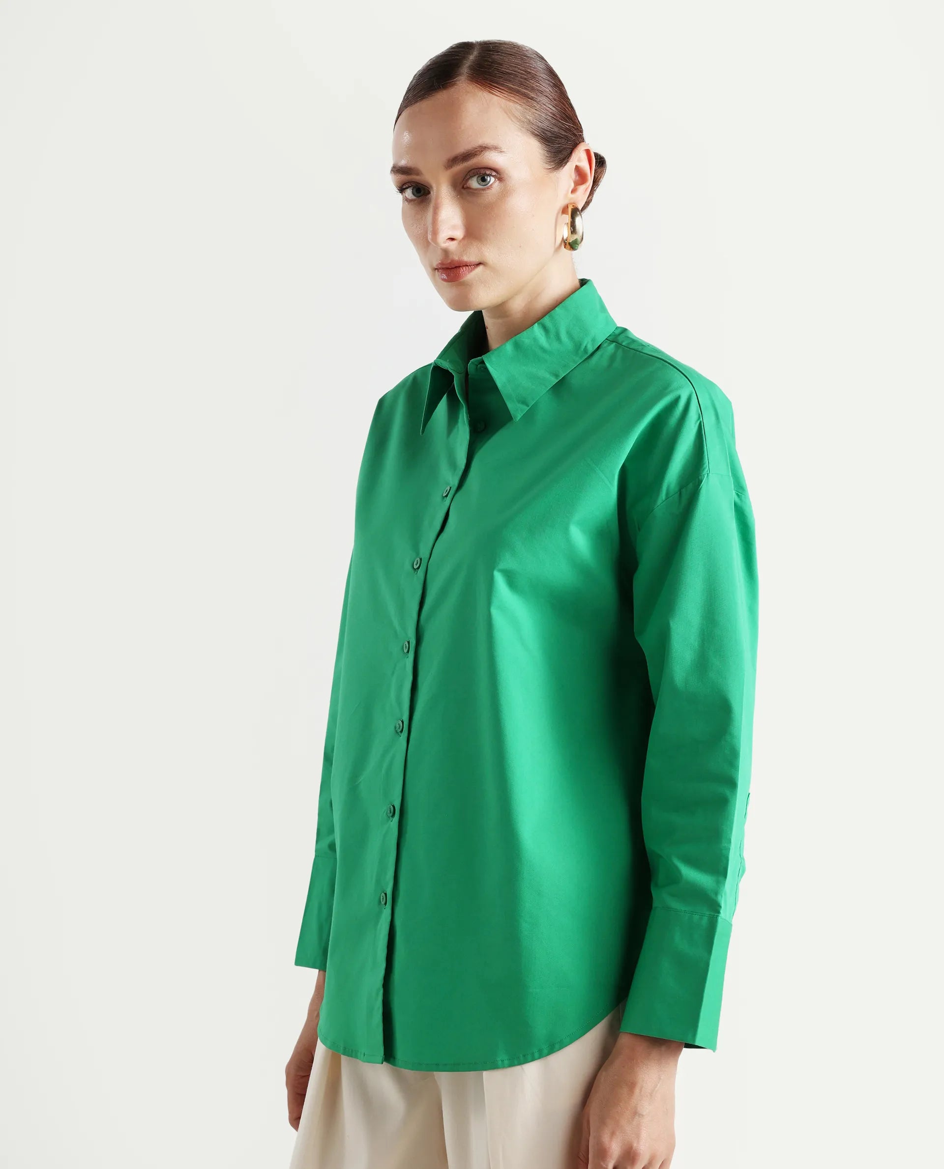 Rareism Women's Epneto Green Cotton Blend Collared Plain Cuffed Sleeve Boxy Fit Shirt