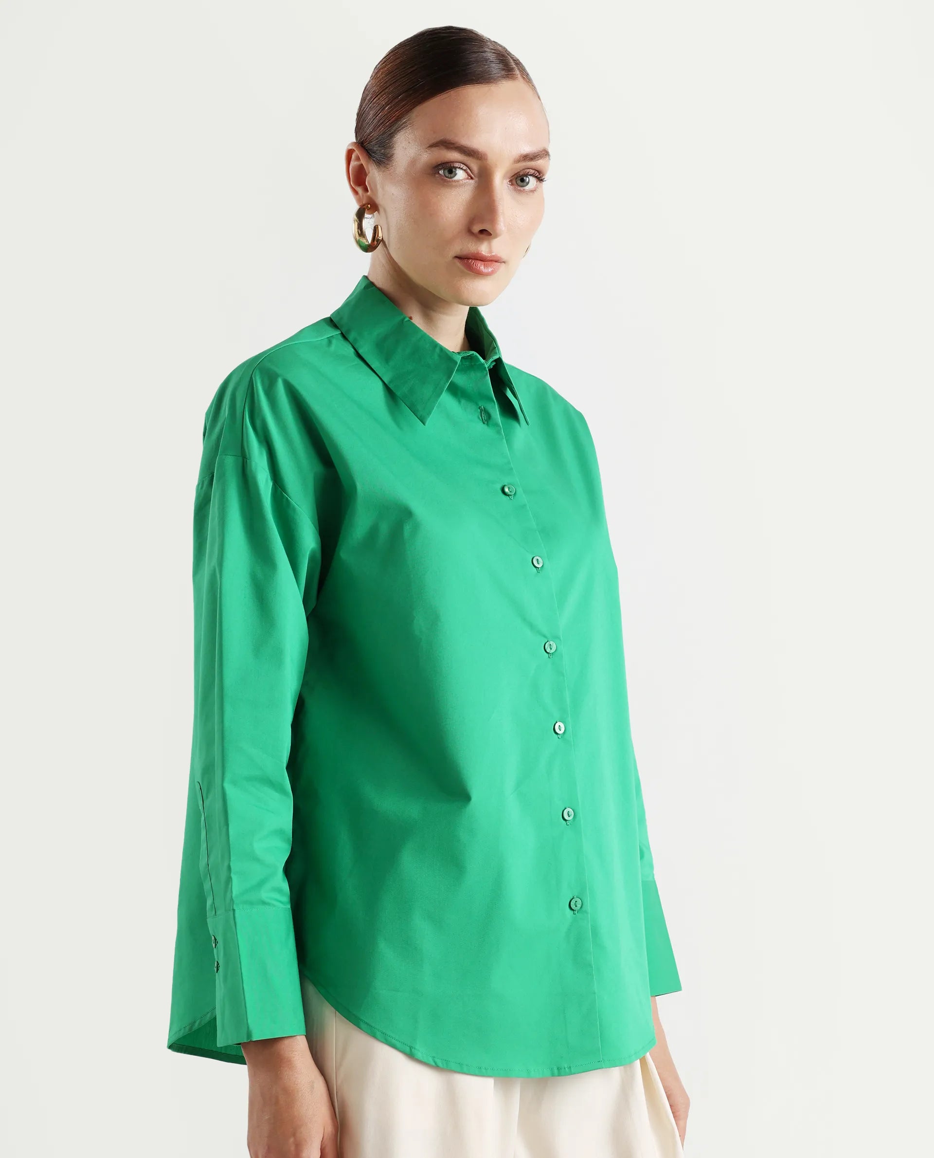 Rareism Women's Epneto Green Cotton Blend Collared Plain Cuffed Sleeve Boxy Fit Shirt