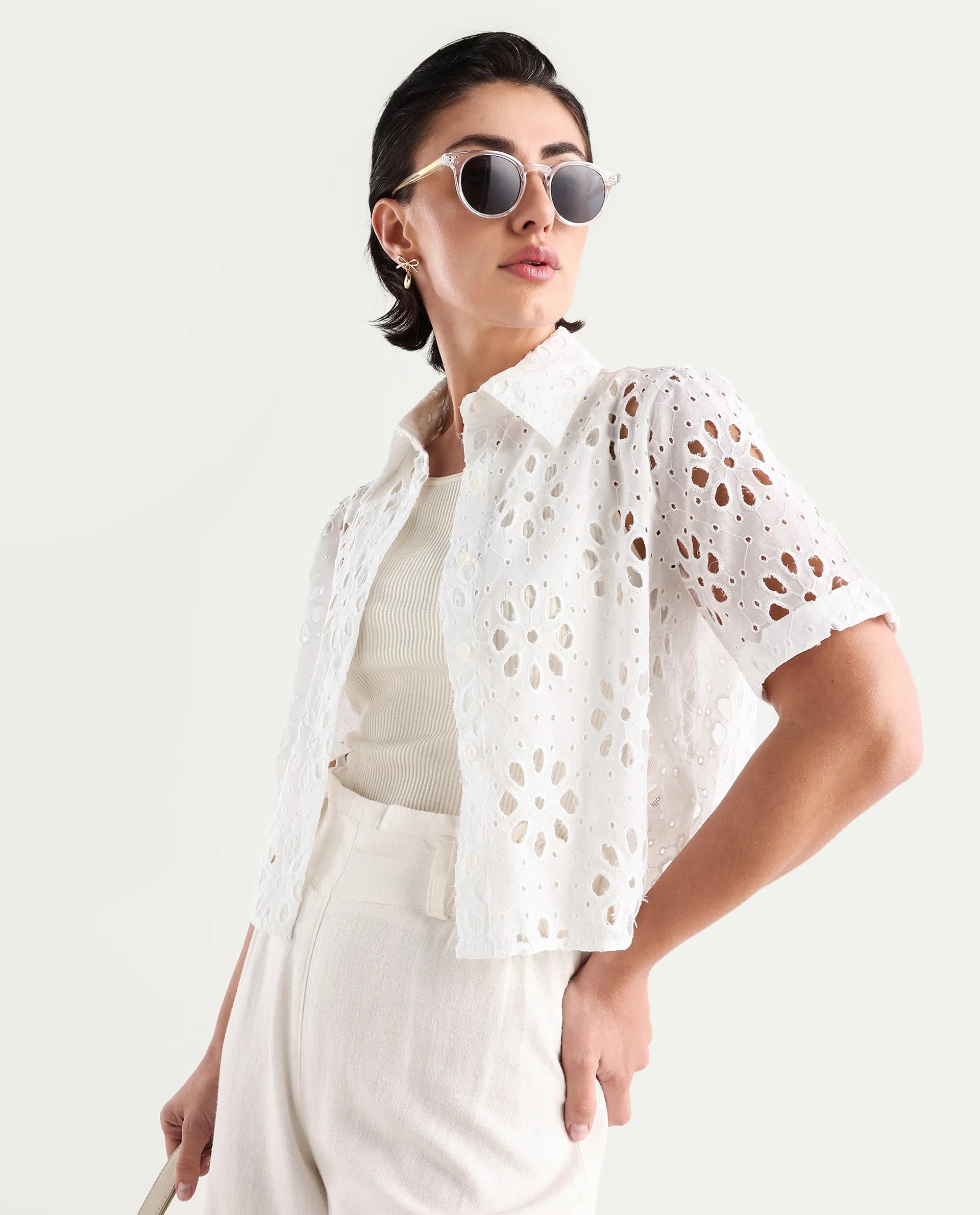 Rareism Women's Epoch White Cotton Collared Plain Crop Regular Fit Shirt