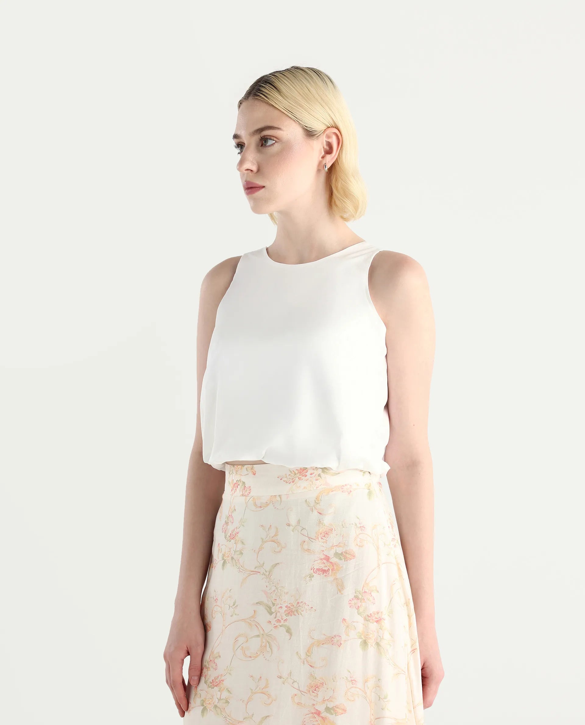 Rareism Women's Eptic White Cotton Plain Sleeveless Crop Regular Fit Top