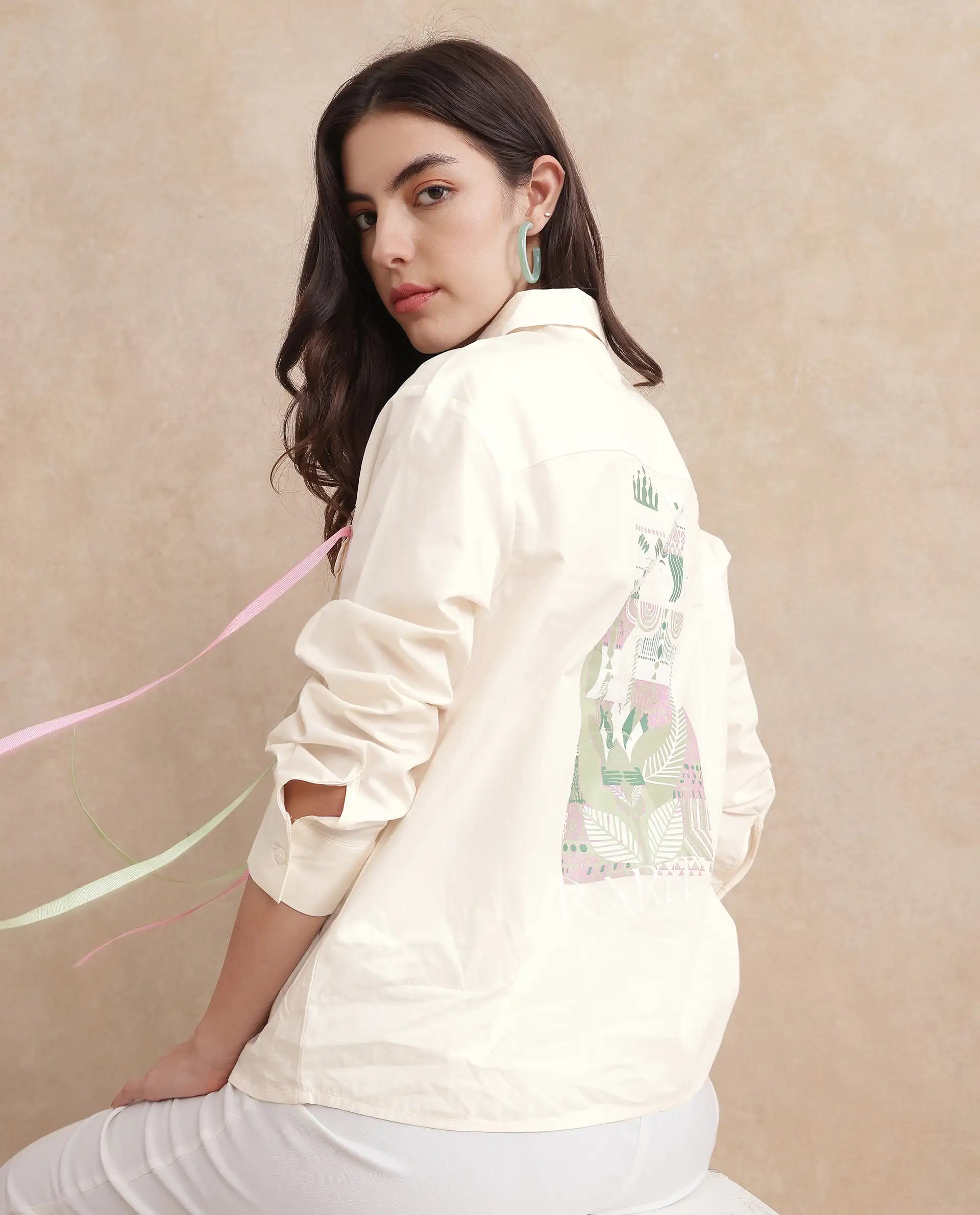 Rareism Women Fetopl Beige Cuffed Sleeve Collared Neck Boxy Fit Graphic Print Shirt