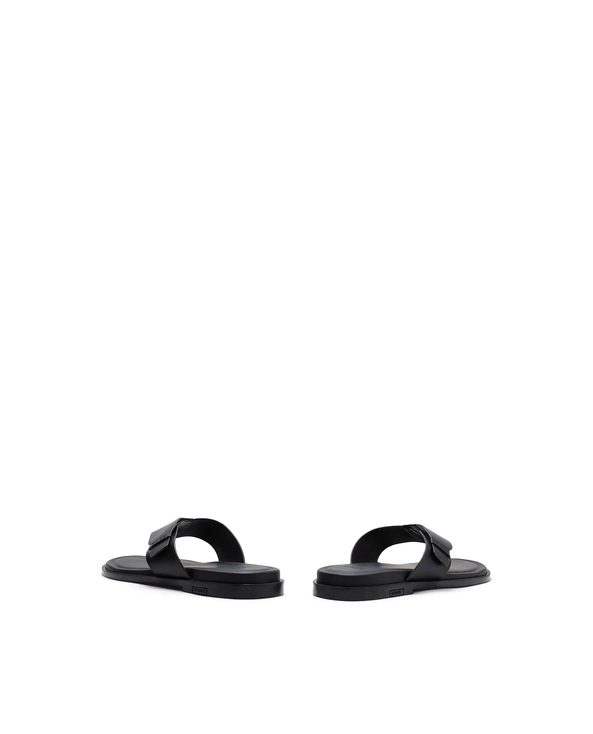 Rarez Men's Finn Black Leather Regular Sandal