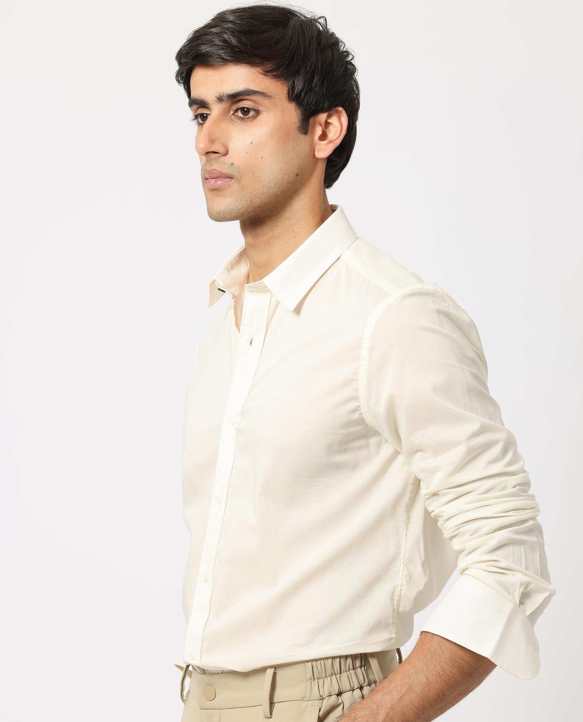 Rare Rabbit Men's Flees White Cotton Fabric Full Sleeves Solid Shirt