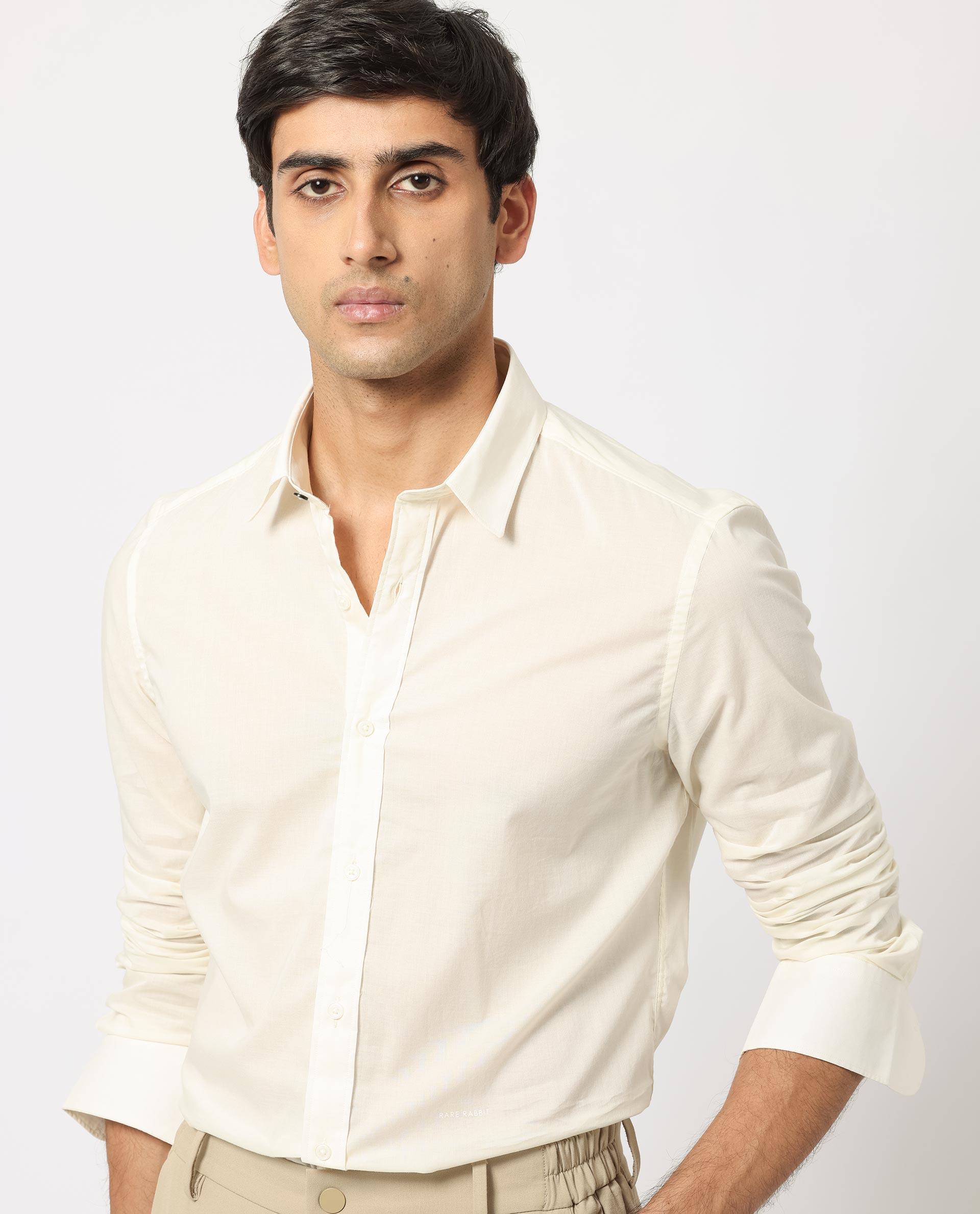 Rare Rabbit Men's Flees White Cotton Fabric Full Sleeves Solid Shirt